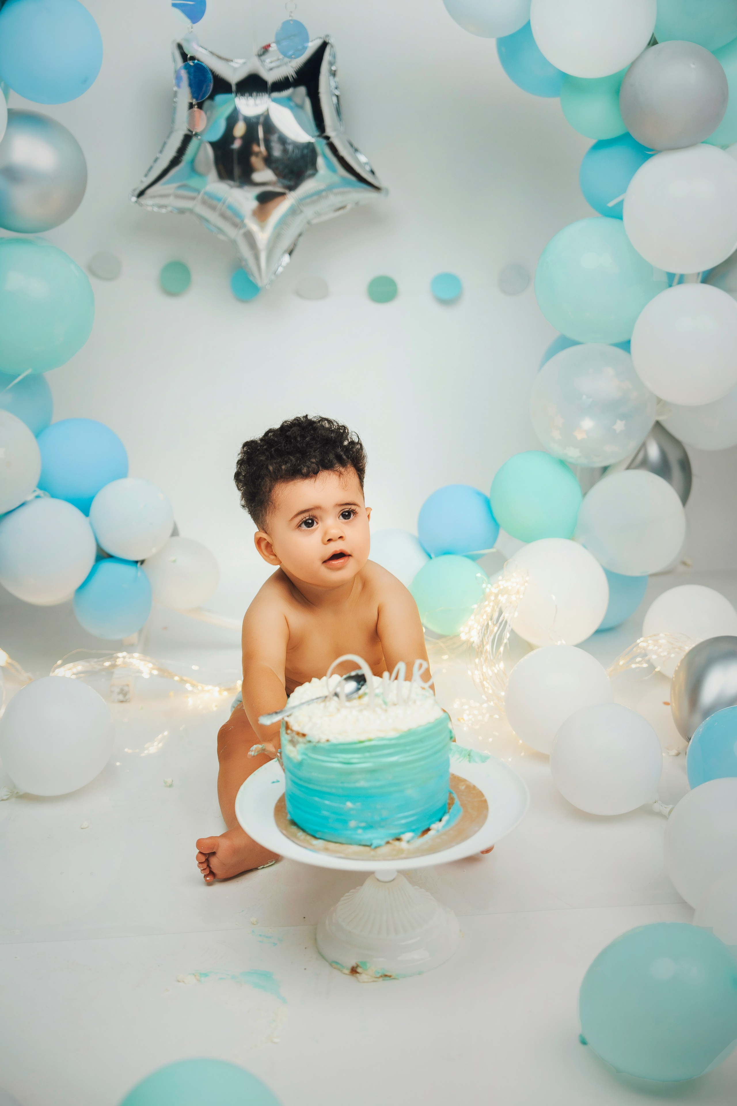 Cake smash. Fotógrafa en Tenerife: sesiones de fotos familiares y bodas — Tania Bonnet