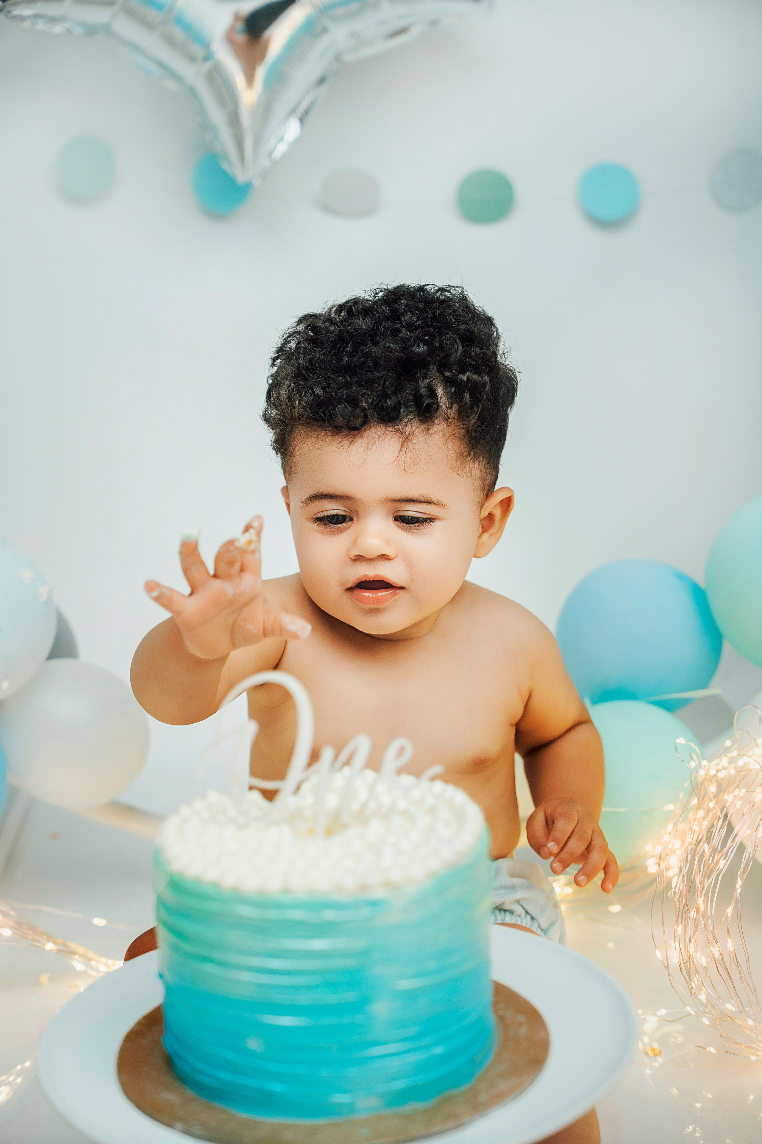 Cake smash. Fotógrafa en Tenerife: sesiones de fotos familiares y bodas — Tania Bonnet