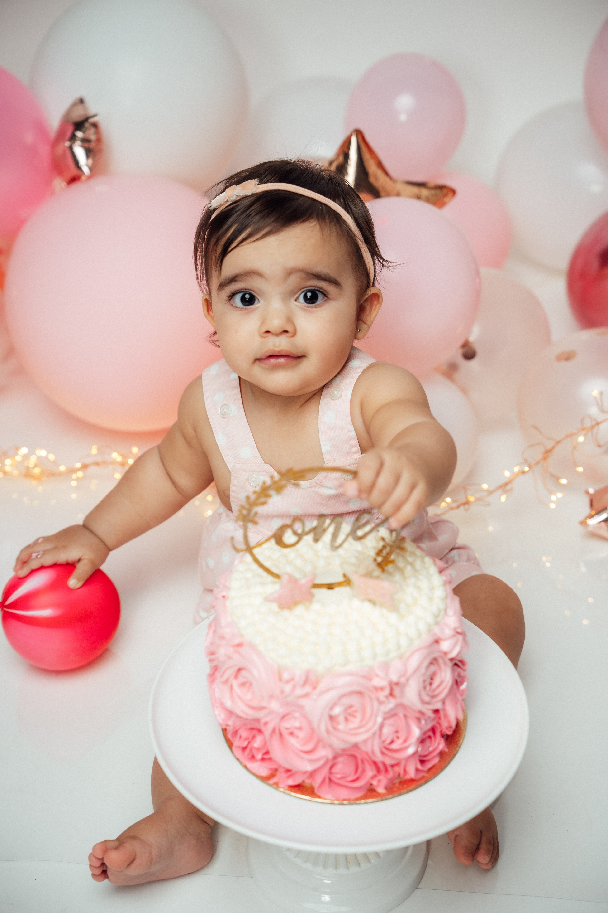 Cake smash. Fotógrafa en Tenerife: sesiones de fotos familiares y bodas — Tania Bonnet
