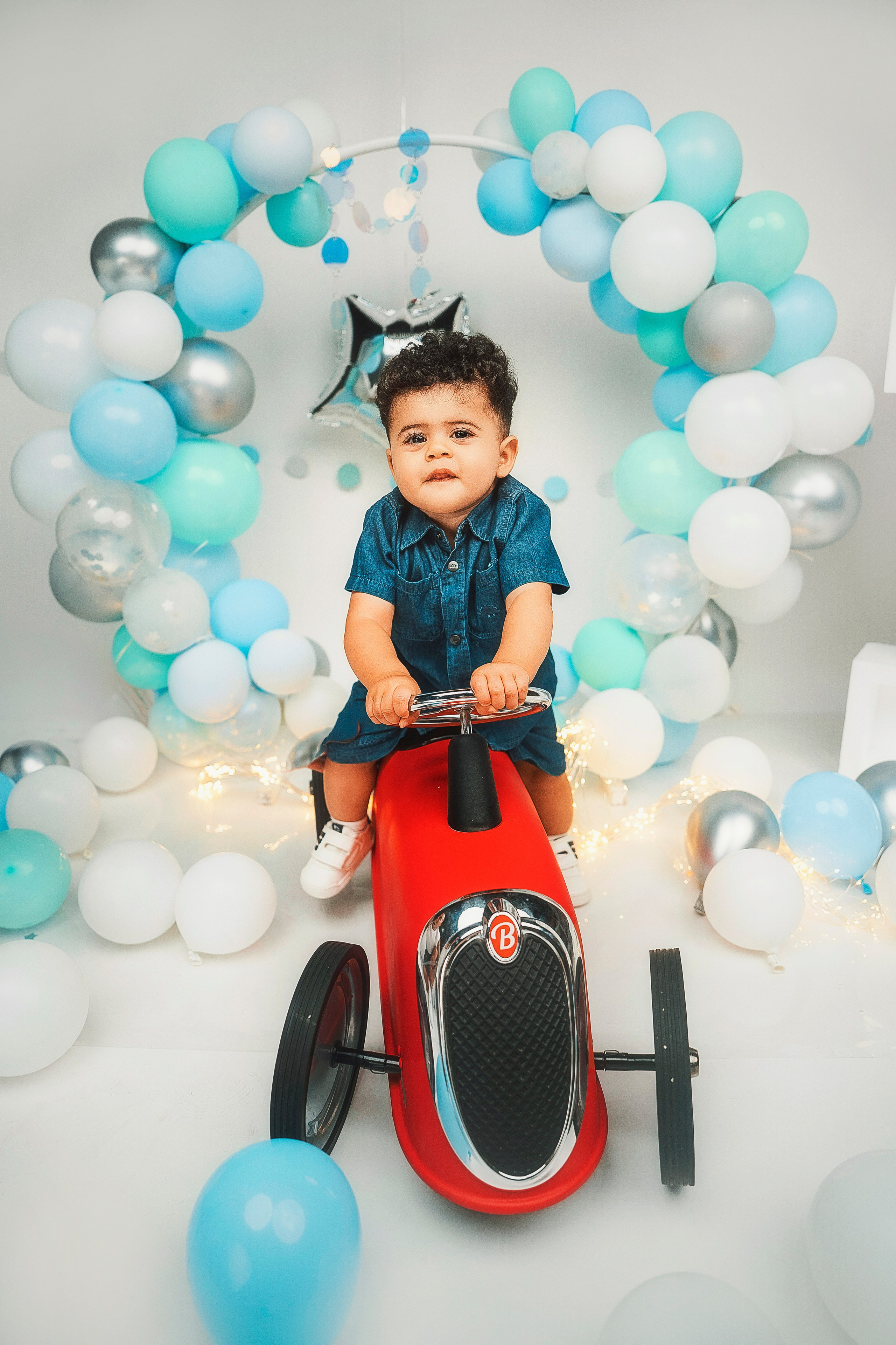 Cake smash. Fotógrafa en Tenerife: sesiones de fotos familiares y bodas — Tania Bonnet