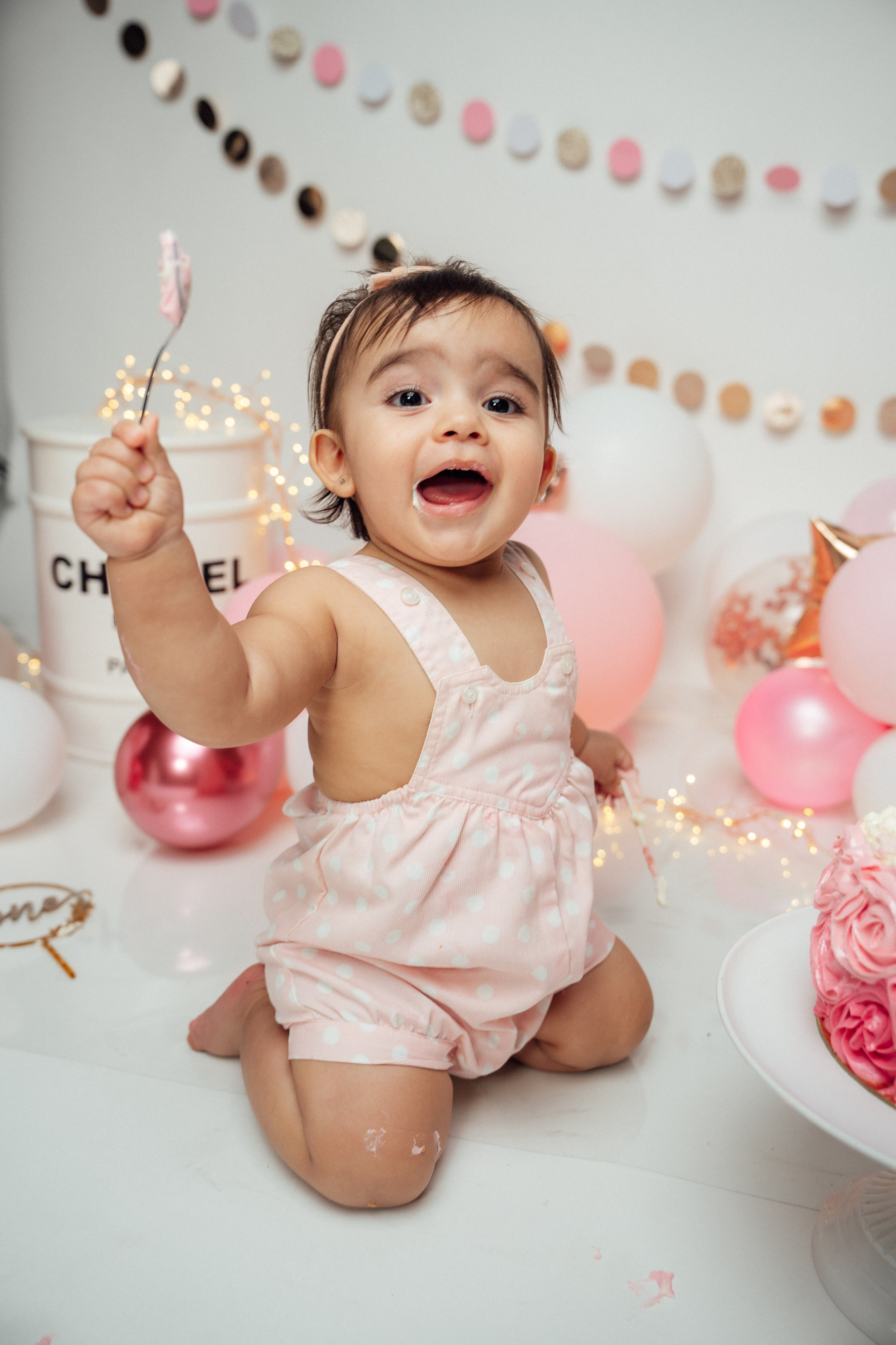 Cake smash. Fotógrafa en Tenerife: sesiones de fotos familiares y bodas — Tania Bonnet