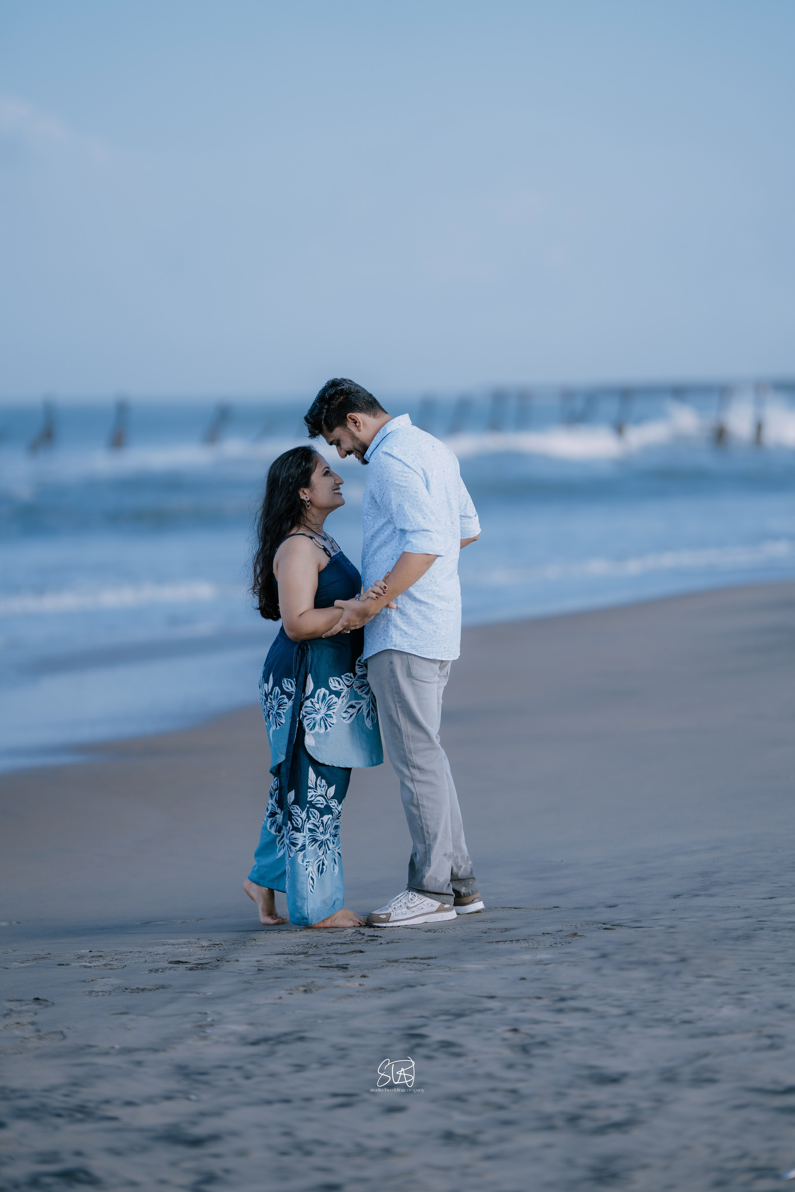 BEACH PREWEDDING. STUDIO3WEDDINGCOMPANY
