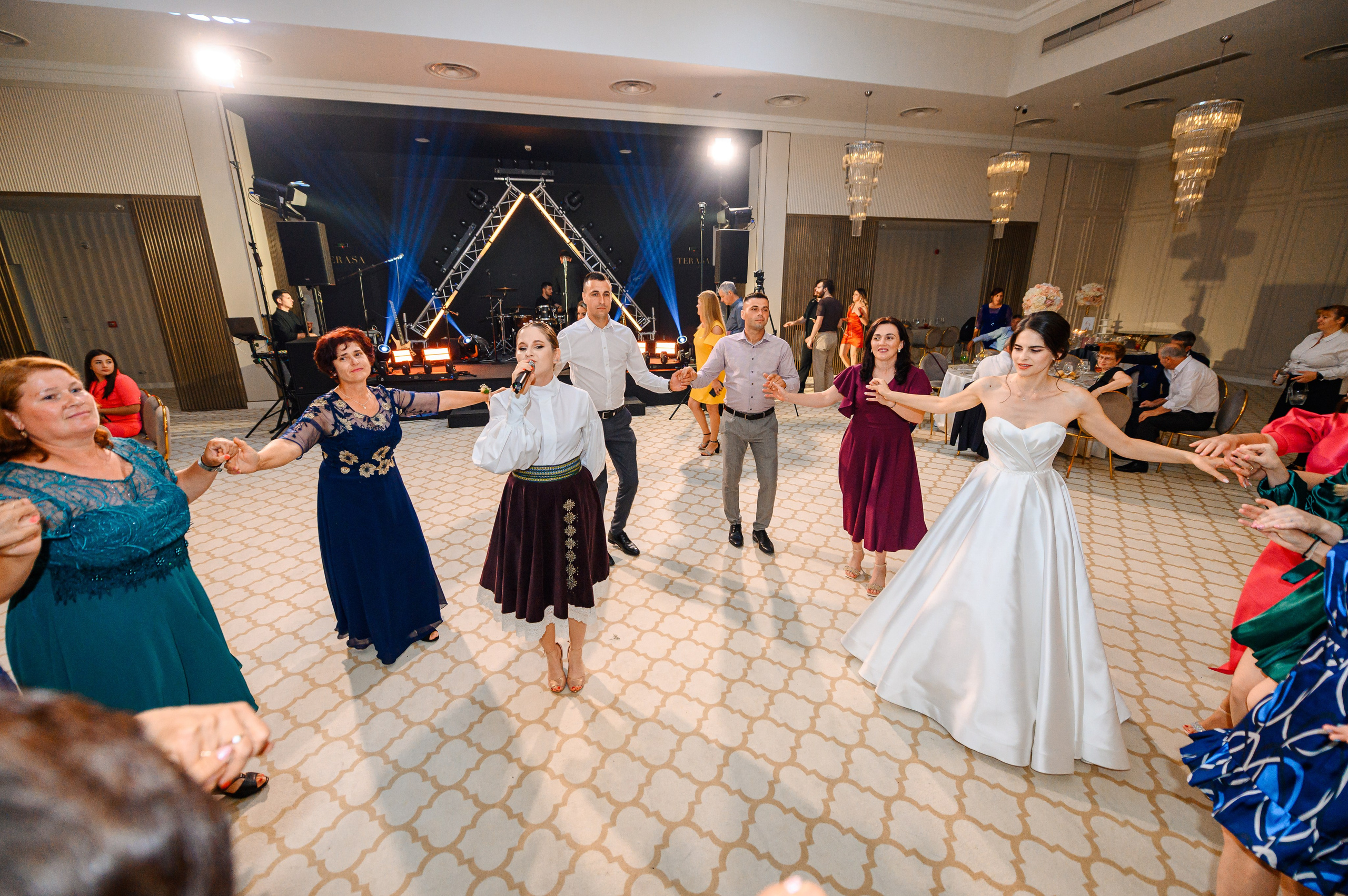 Madalina & Ovidiu. Mugurel Olteanu Fotograf