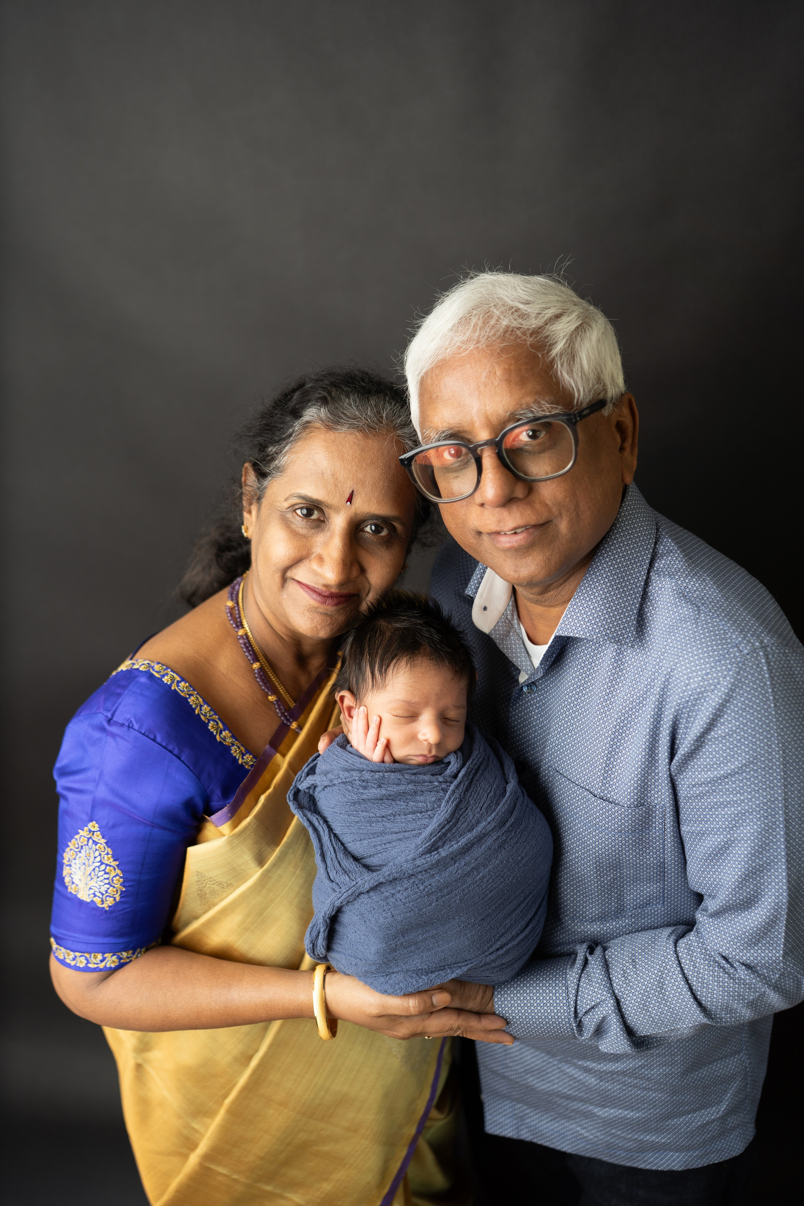 Newborn+Family. Maternity, family and newborn photography in San Francisco Bay Area