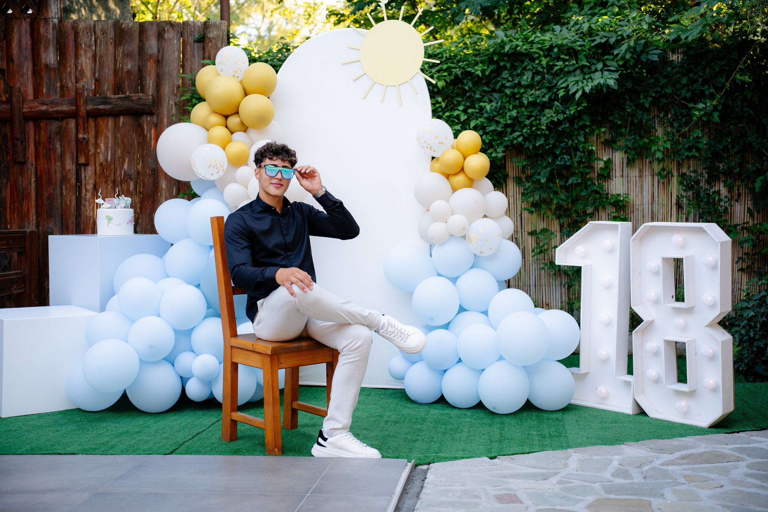 18 ANI - UN NOU ÎNCEPUT