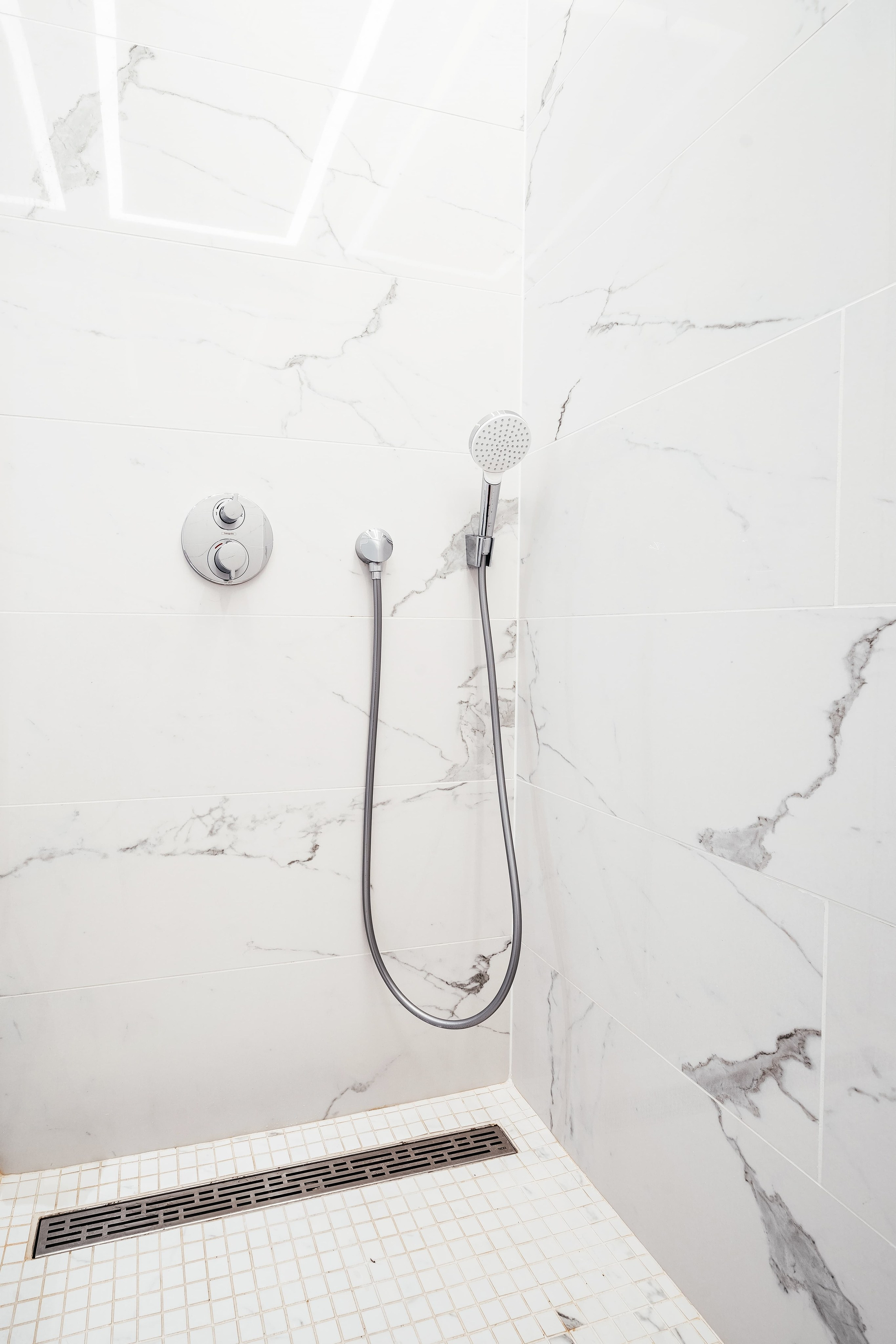 Real Estate Photography. Montenegro. EVAN ARISTOV WEDDING PHOTOGRAPHY — Seattle Wedding Photographer