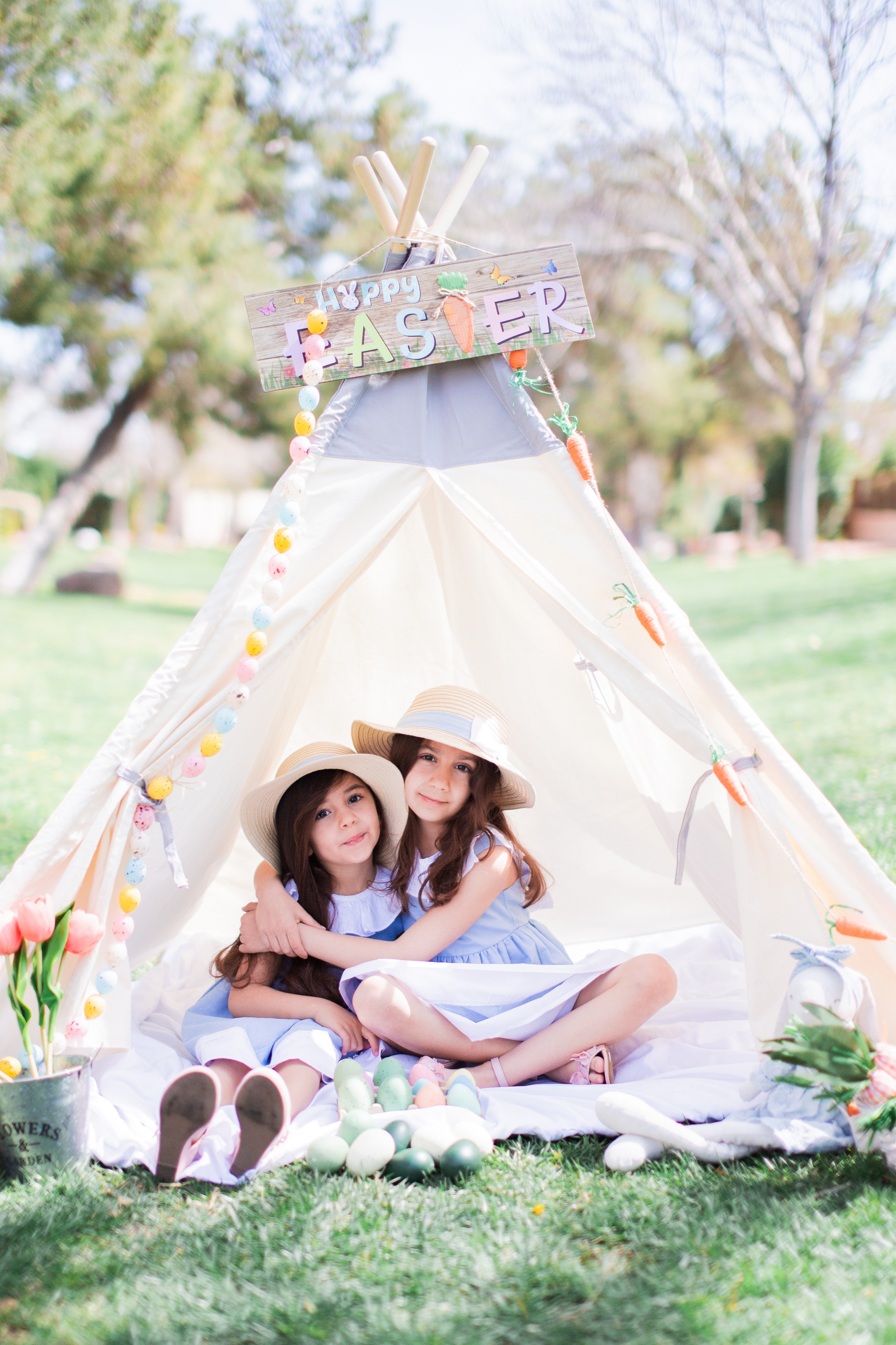 Easter 2023. Wedding & elopement photographer Viktoriya Kravtsov. Las Vegas