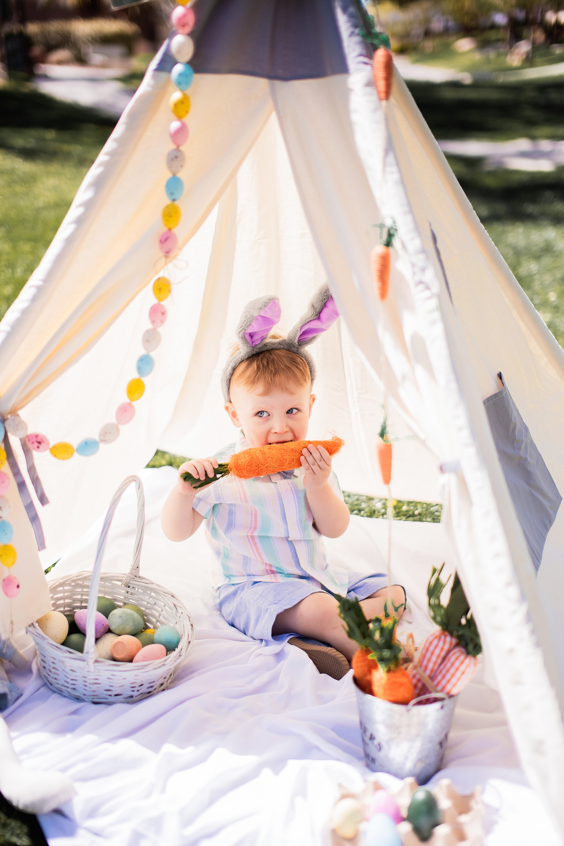 Easter 2023. Wedding & elopement photographer Viktoriya Kravtsov. Las Vegas