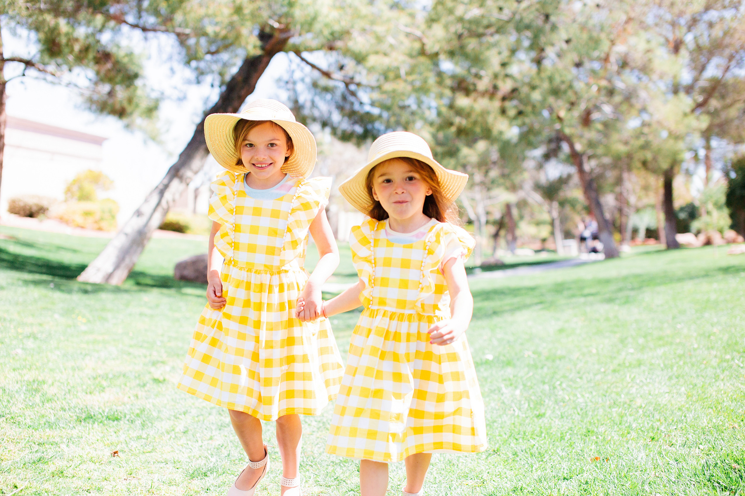 Easter 2023. Wedding & elopement photographer Viktoriya Kravtsov. Las Vegas