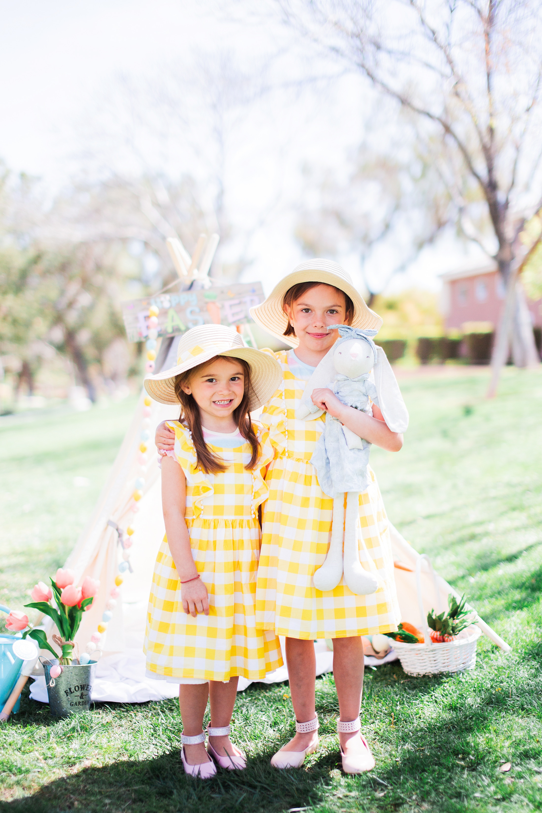 Easter 2023. Wedding & elopement photographer Viktoriya Kravtsov. Las Vegas