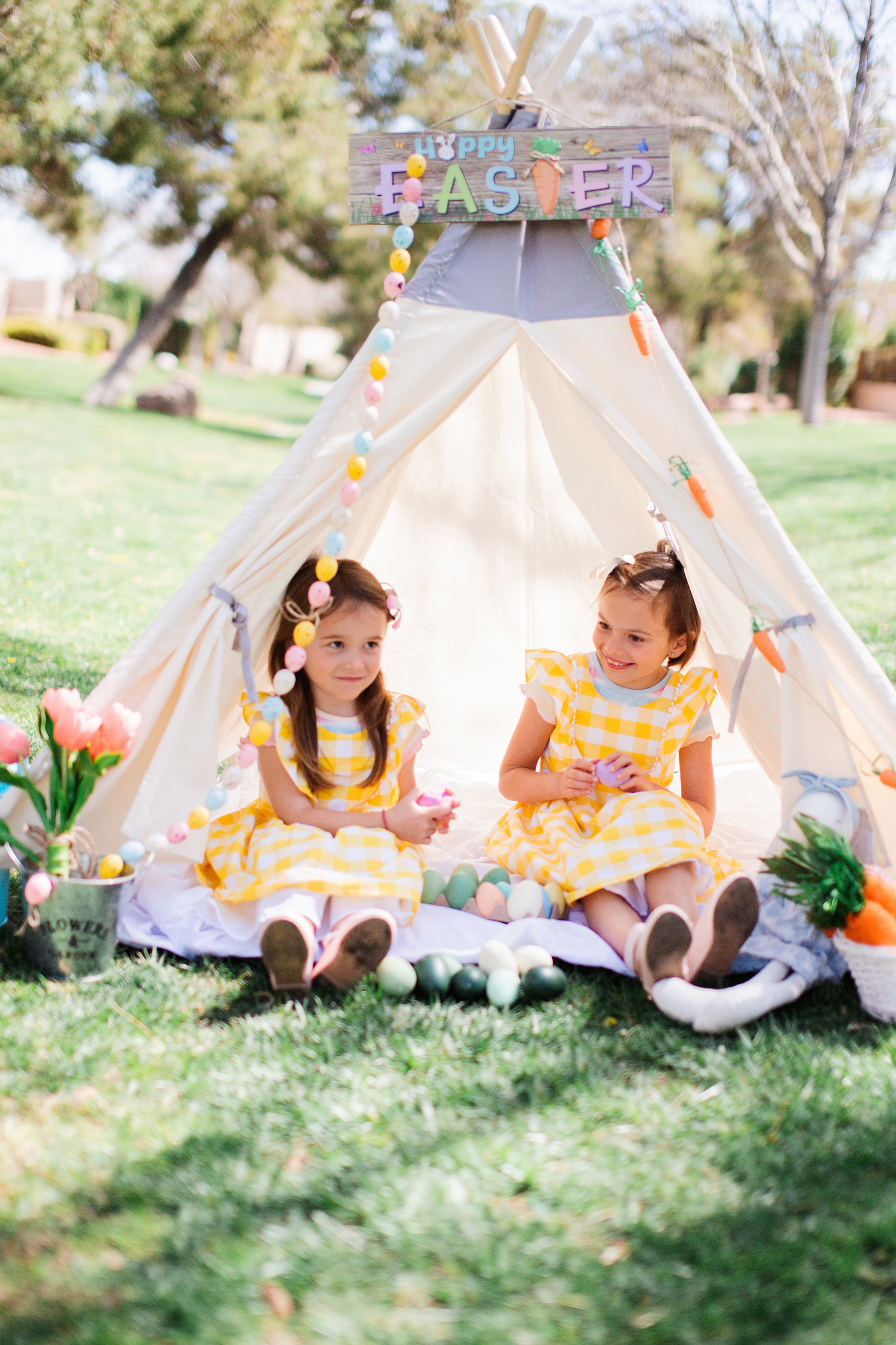 Easter 2023. Wedding & elopement photographer Viktoriya Kravtsov. Las Vegas