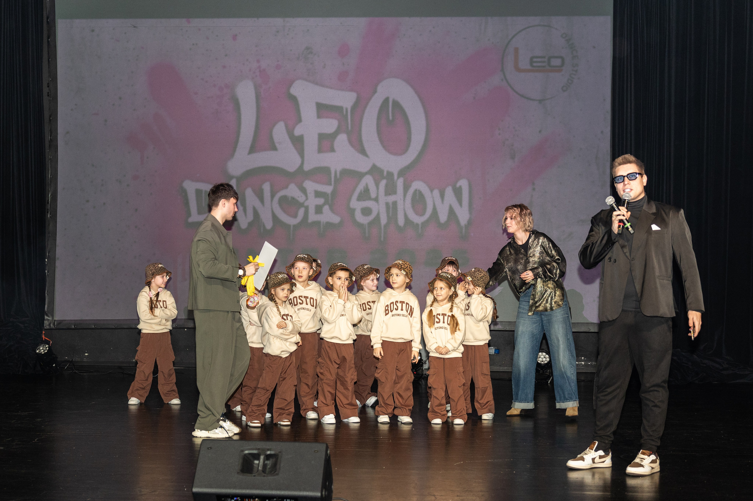 LEO DANCE SHOW WINTER 2025. Семейный и детский фотограф в Варшаве Мила Бобровская