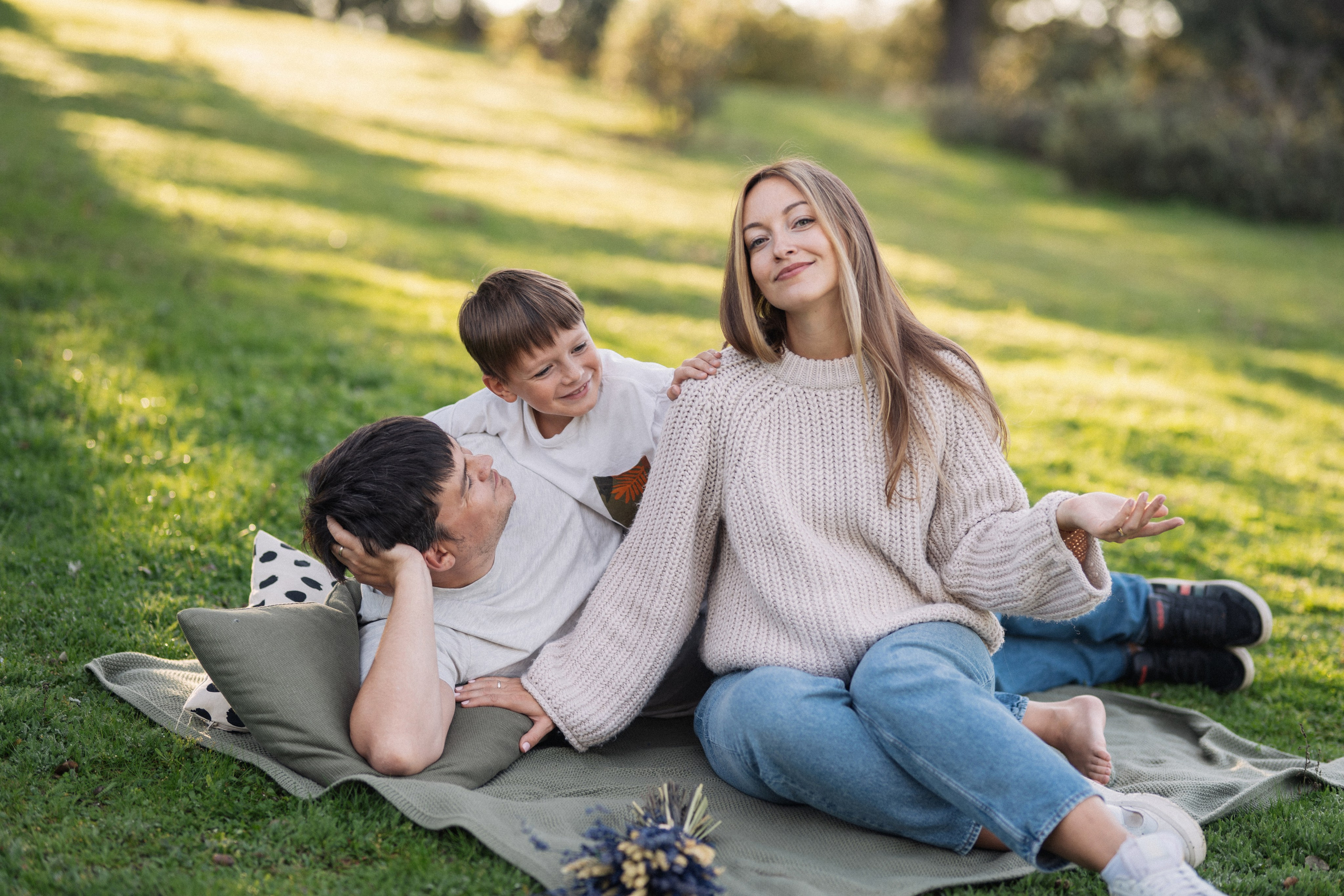Family Session Photography in Spain. Photographer in Madrid, Spain. Alyona Belyaninova