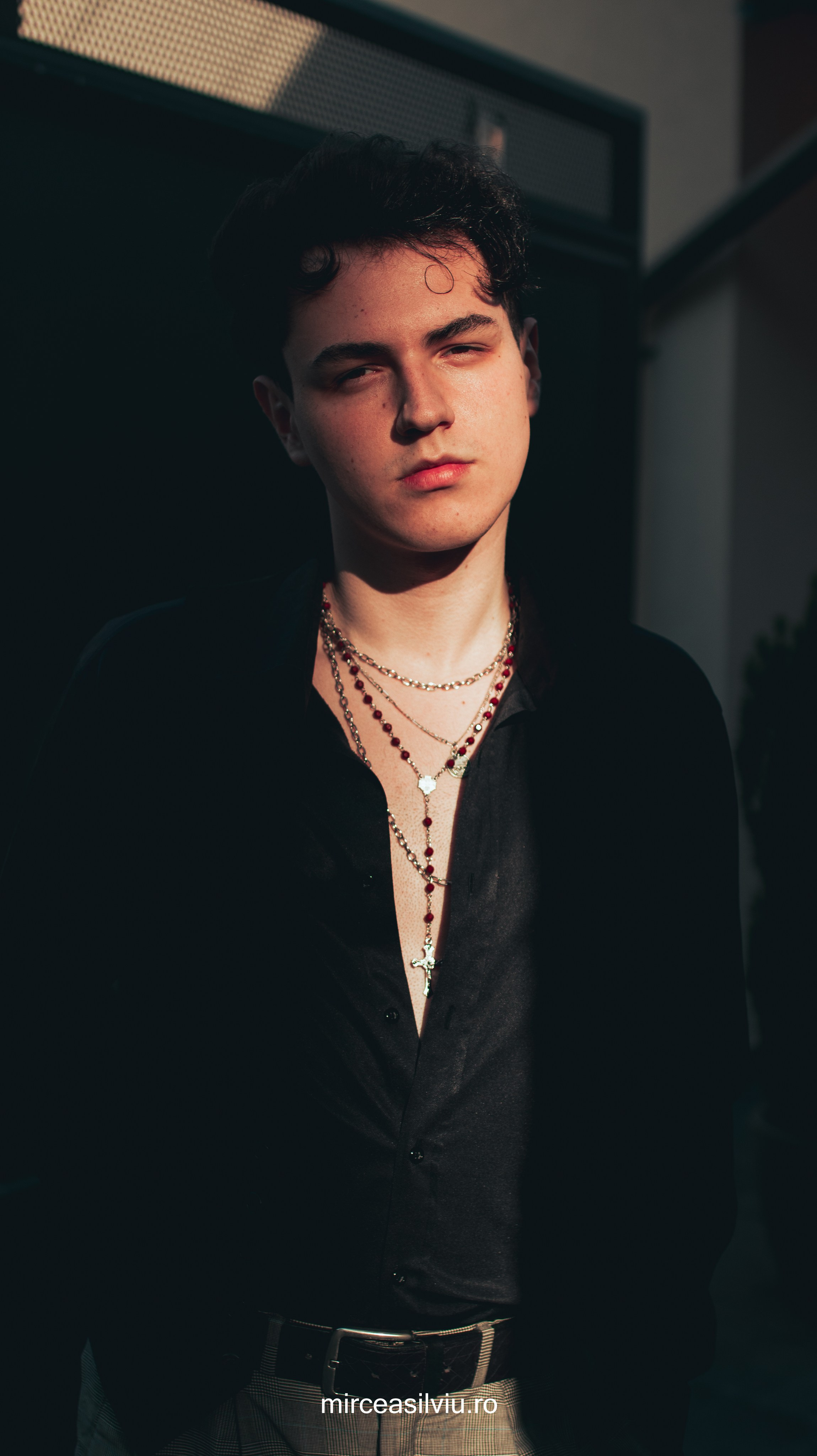 Darius. Fotograf de portrete și evenimente din Cluj-Napoca. Ședințe foto individuale, nunți, botezuri și aniversări în Cluj și județul Cluj