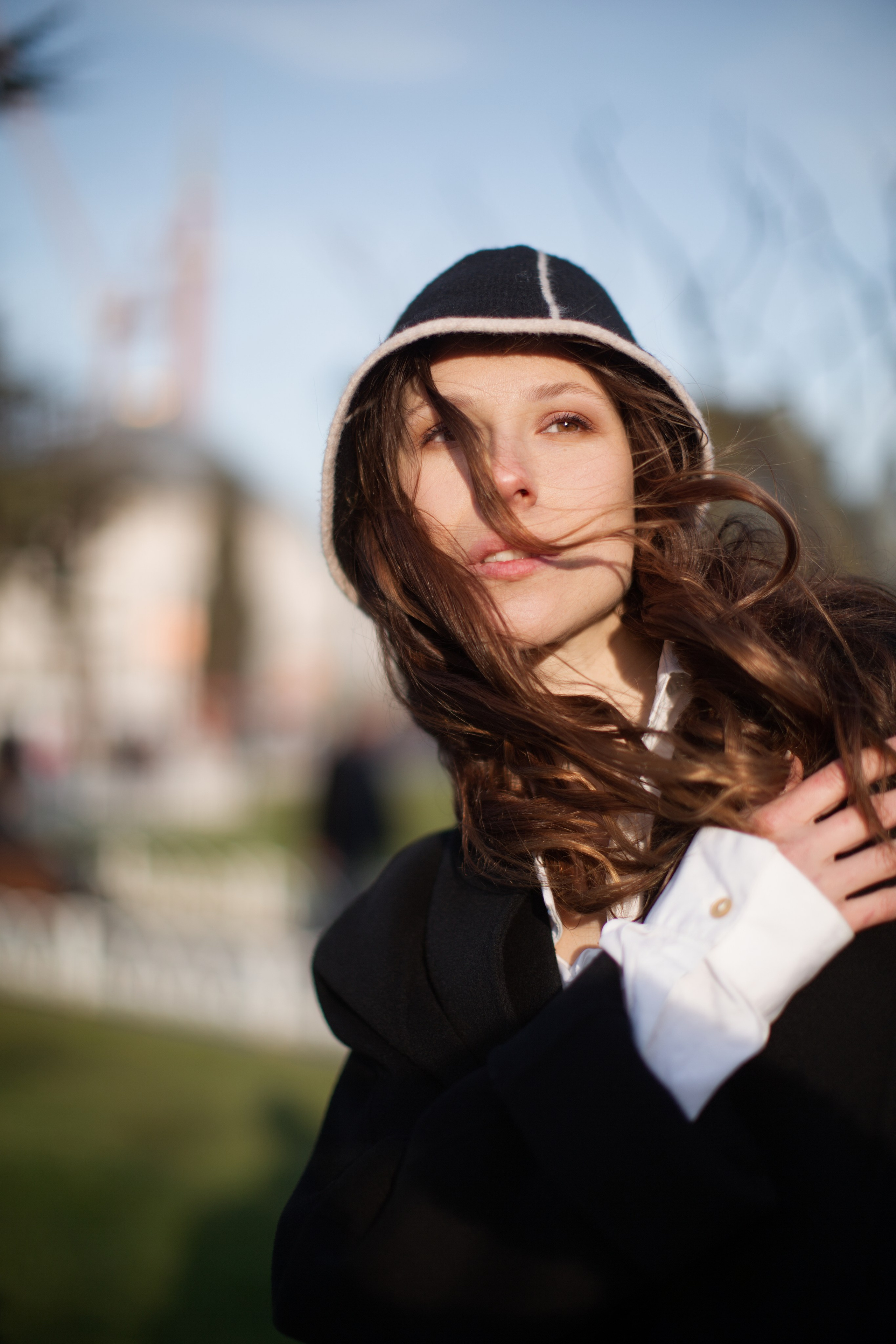 photoshoot in Istanbul  Sultanahmet casual outfit jeans coat