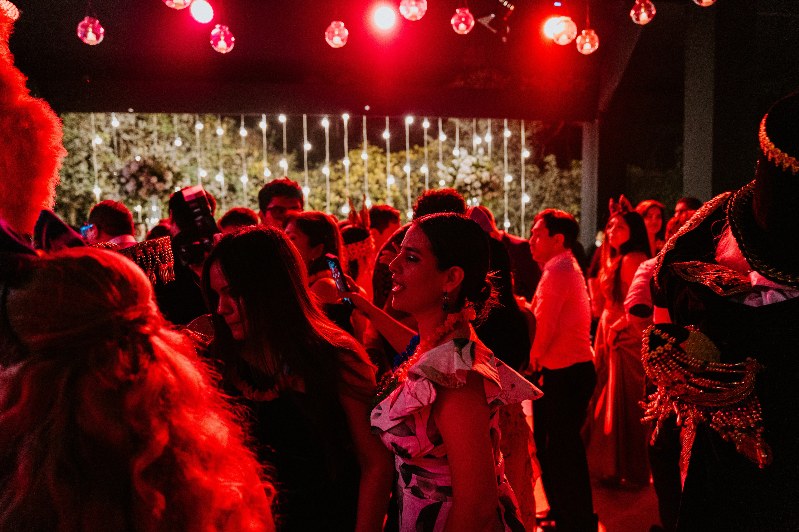 Un vistazo de un día especial. Fotógrafo de Bodas en Lima | Ronhy Altamirano. Fotografía narrativa y cinematográfica para bodas, quinceañeras y eventos exclusivos