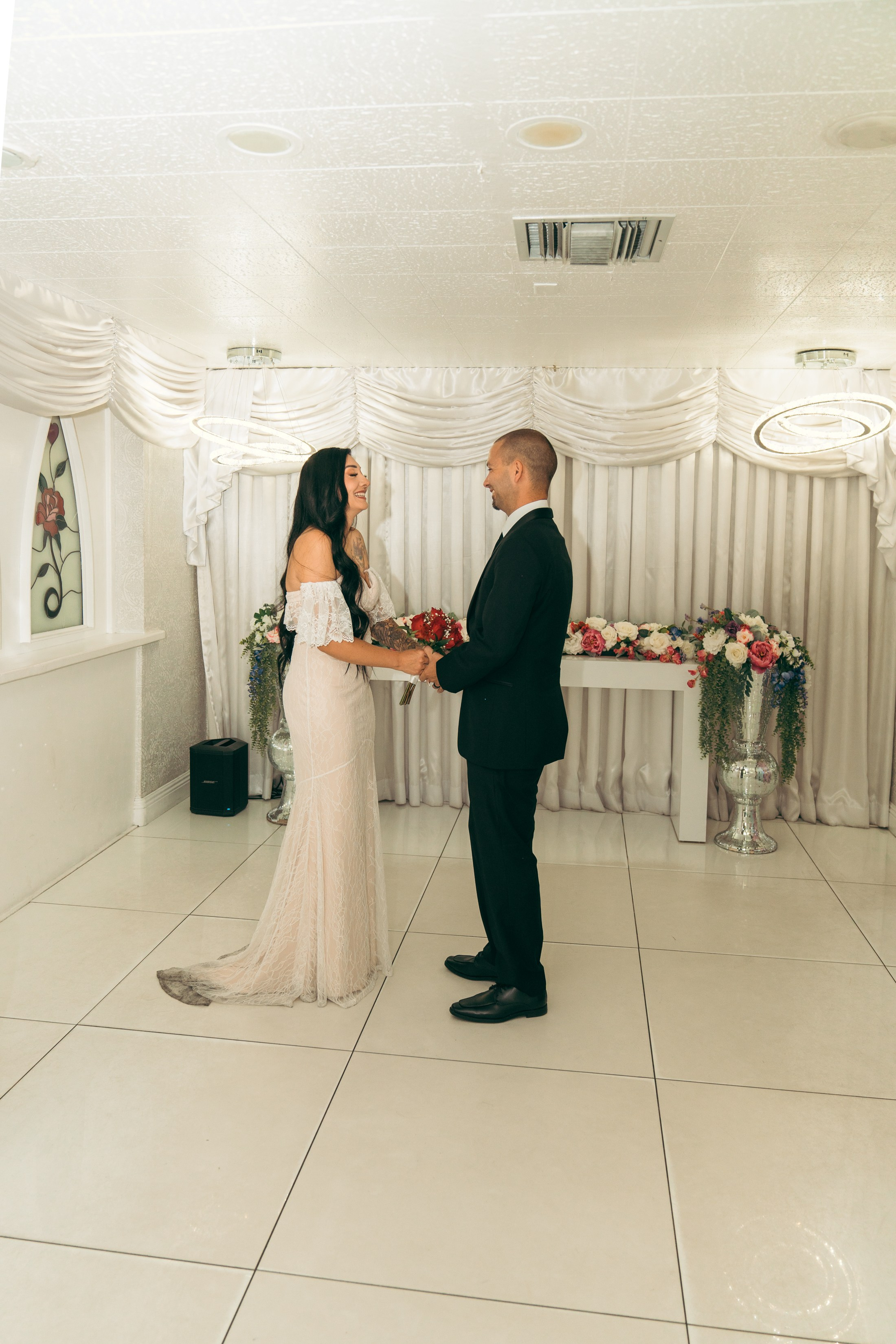 Jessica&Dakoda. Wedding & elopement photographer Viktoriya Kravtsov. Las Vegas