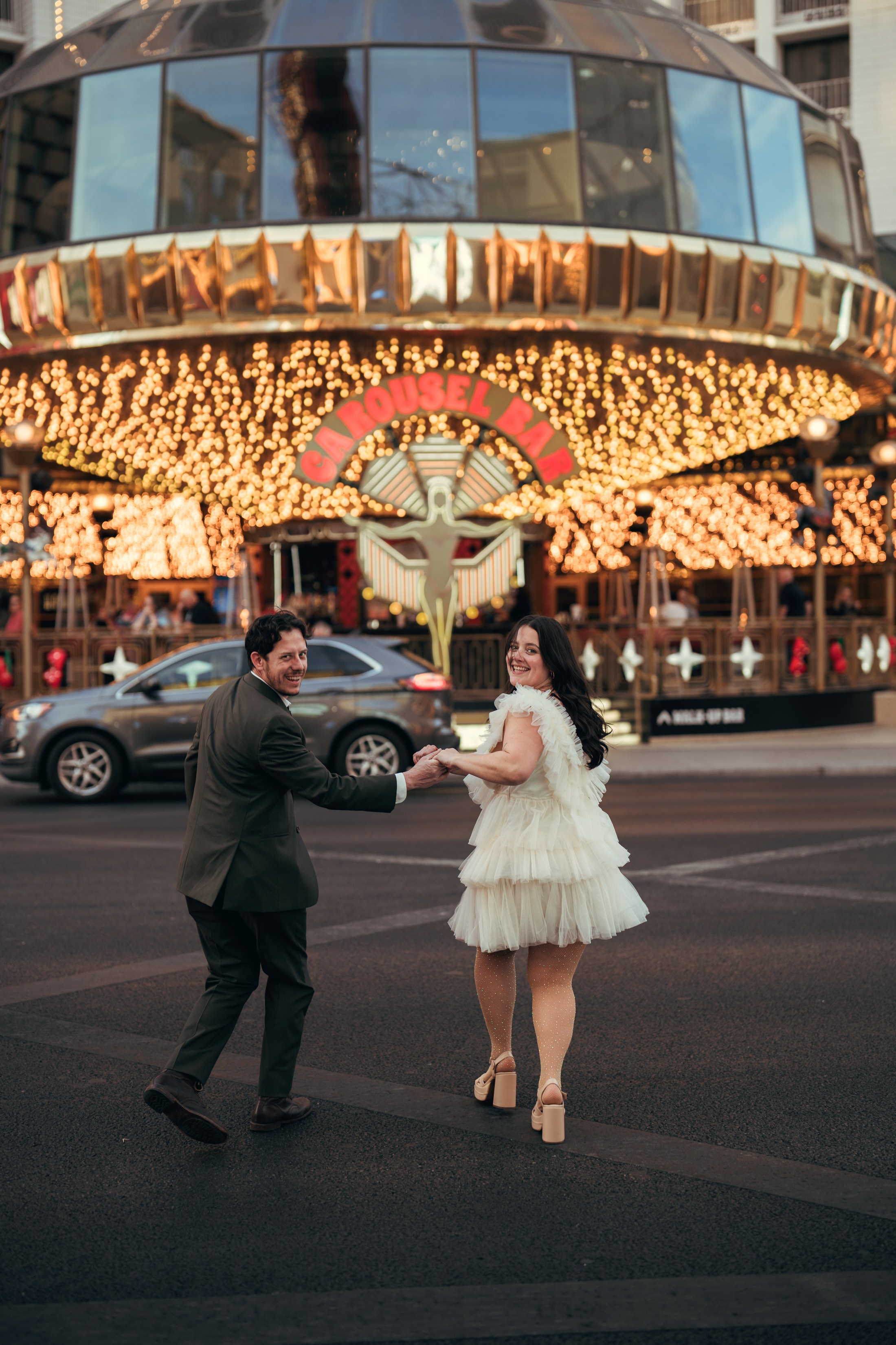 Grace&Jesse. Wedding & elopement photographer Viktoriya Kravtsov. Las Vegas