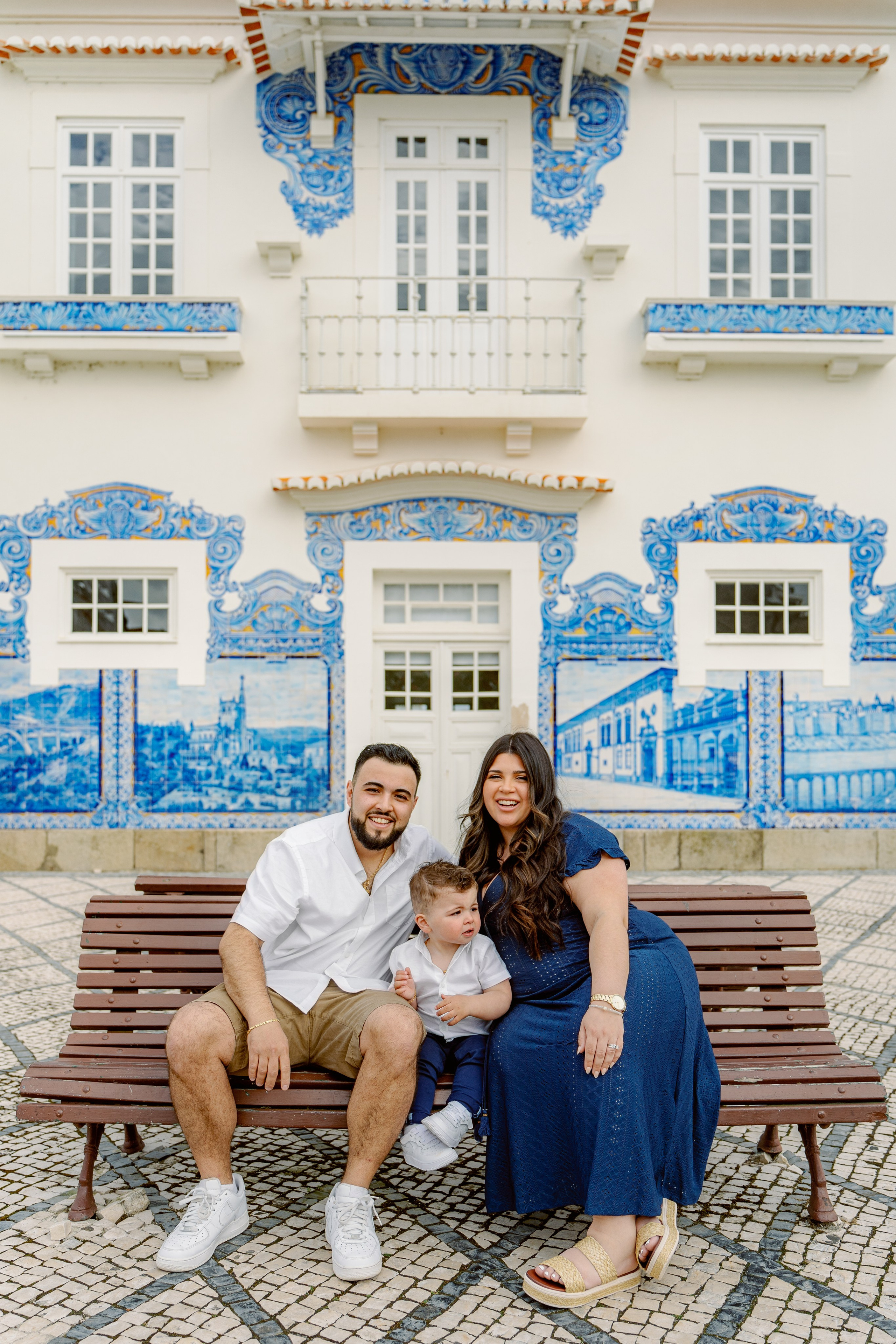 FAMILY PHOTO SHOOT IN AVEIRO. Photo and video shoots, photo tours in Portugal — WePortugal