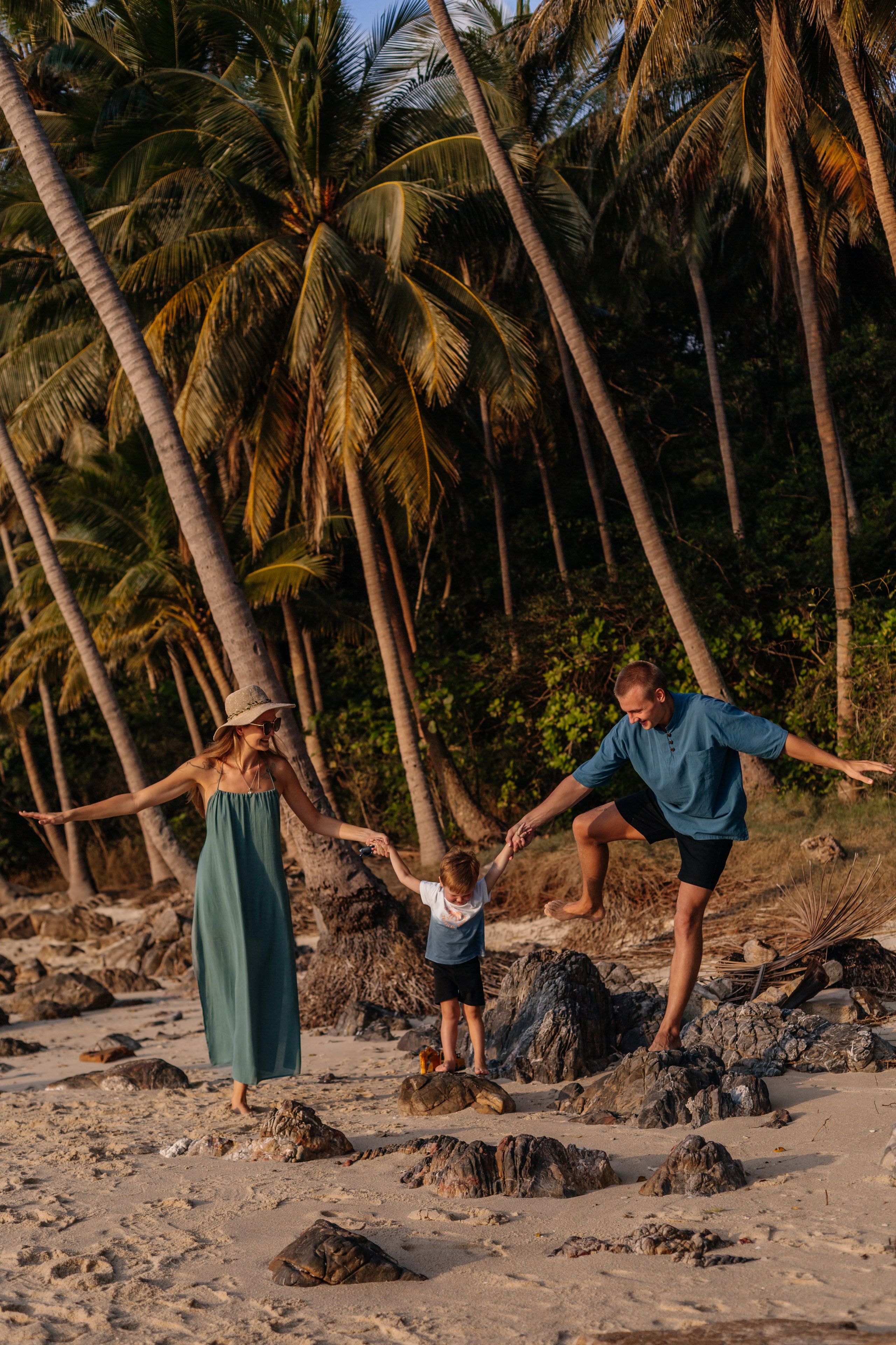 Family -Taling Ngam beach 01.03.2025. Фотограф на Самуи — Фотосессия на Самуи — Фотограф Ксения Шумейко