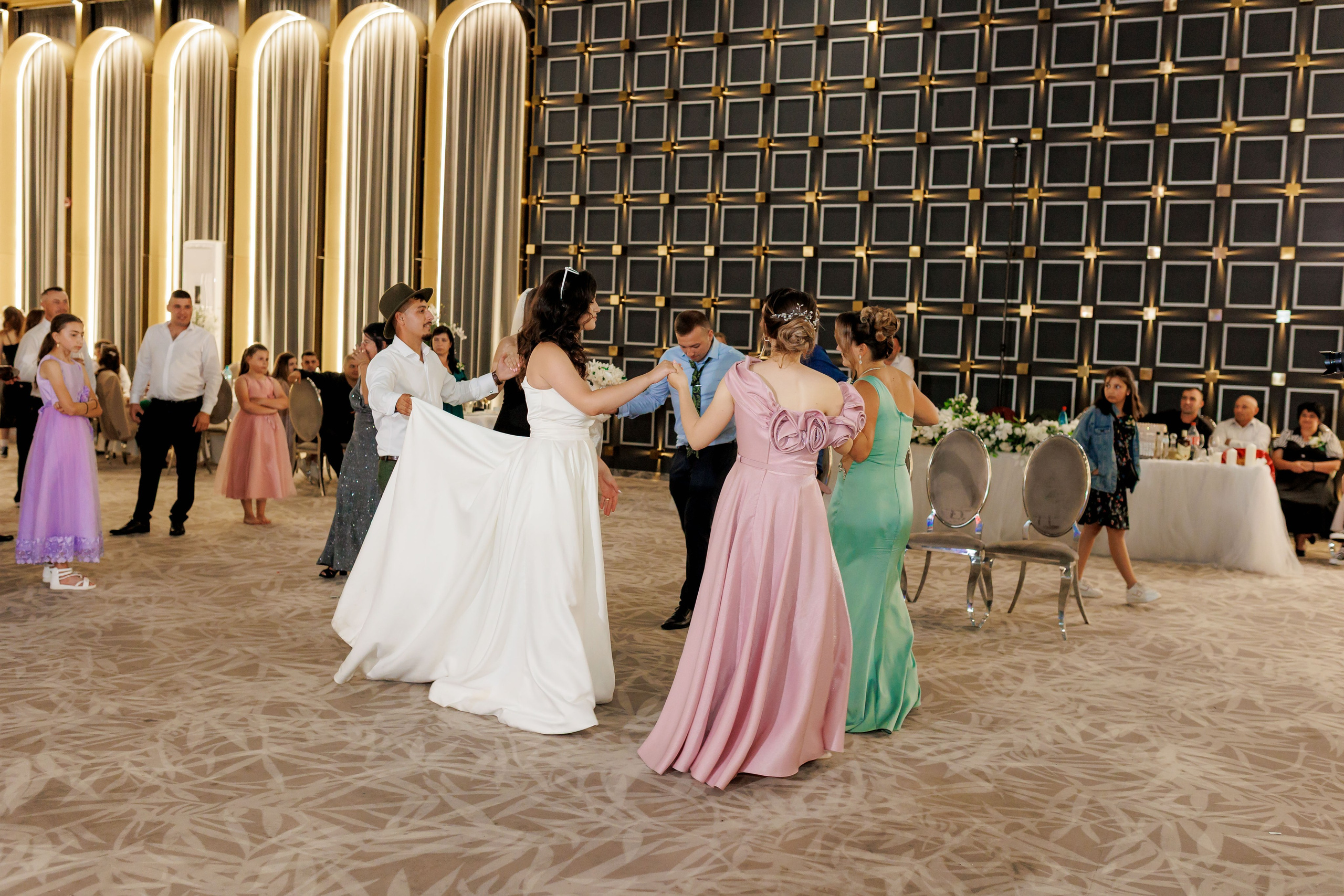 Nunta Nicoleta & Răzvan | Fotografie & Videografie Profesională. Servicii foto-video profesionale, pentru momente de neuitat