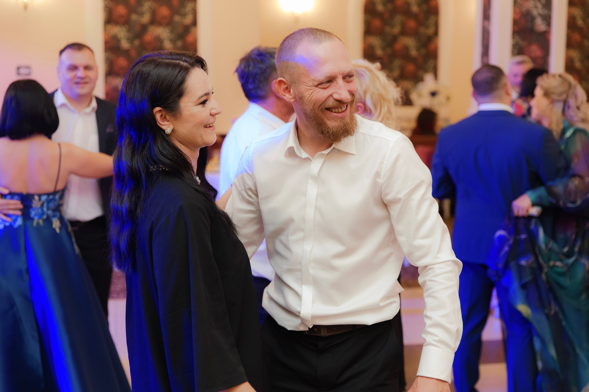 Mihai & Oana. Servicii foto-video profesionale, pentru momente de neuitat