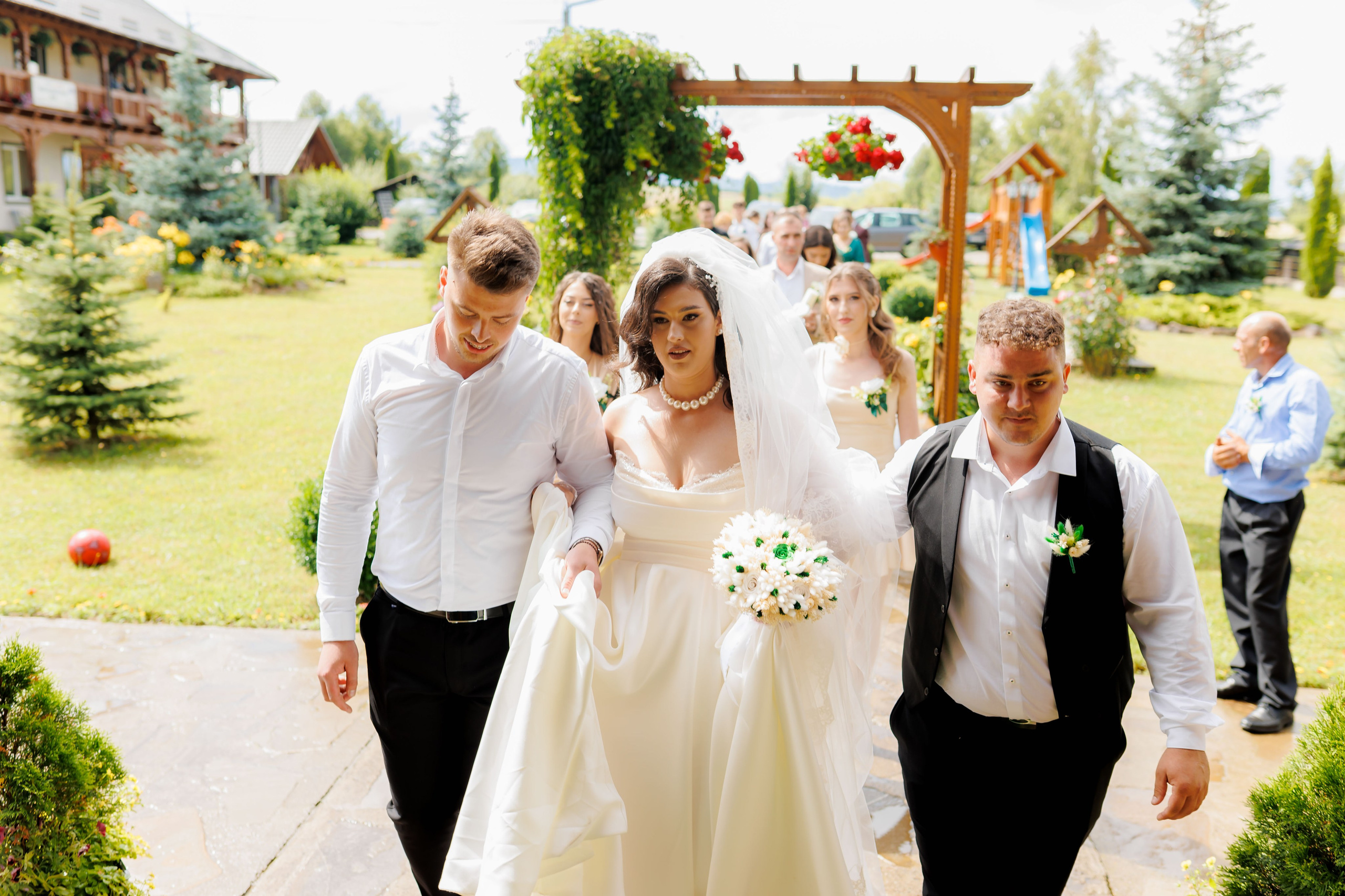 Nunta Nicoleta & Răzvan | Fotografie & Videografie Profesională. Servicii foto-video profesionale, pentru momente de neuitat