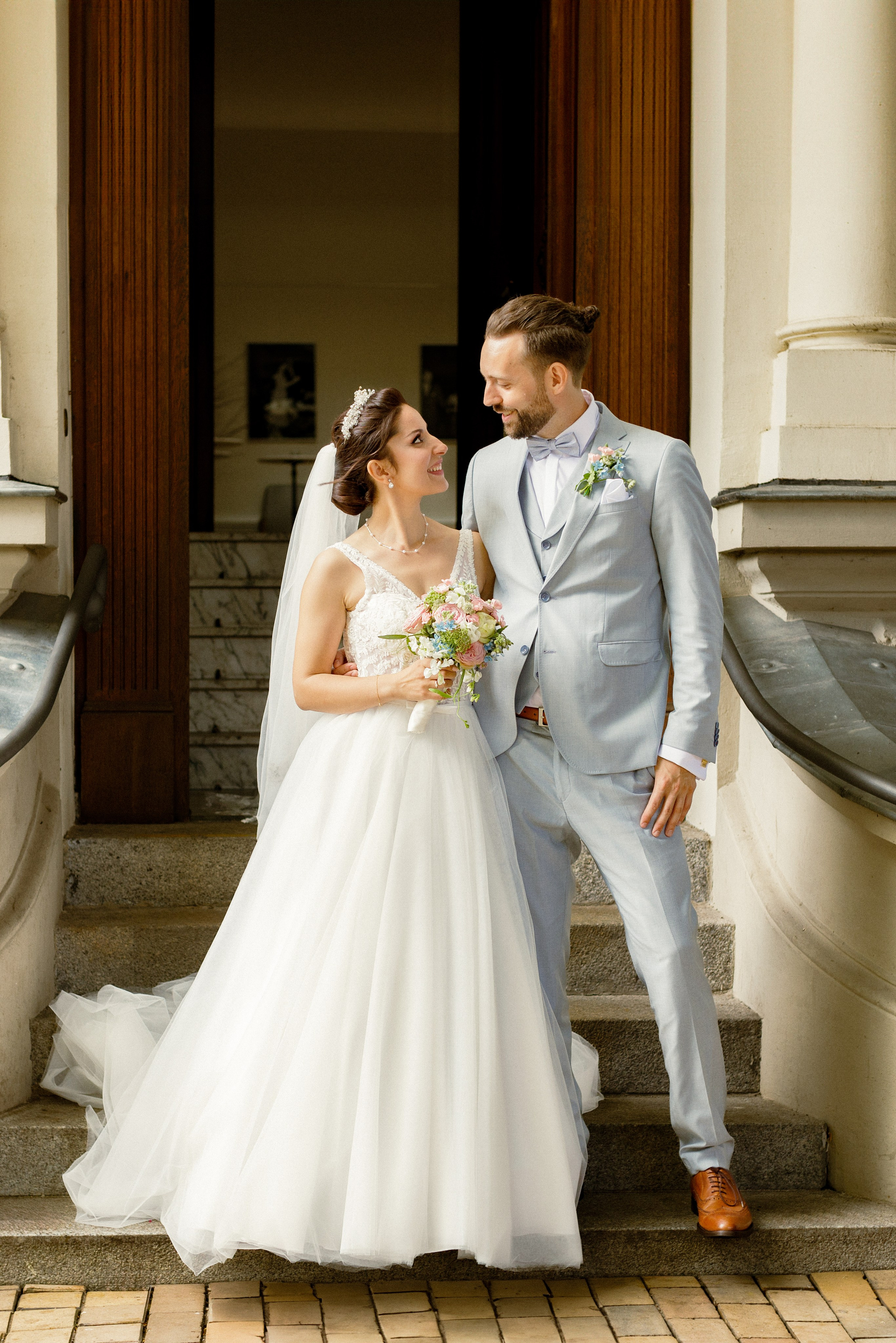 Hochzeitsfotografie in der Weißen Villa Elmshorn | Historischer Charme in Schleswig-Holstein. Hochzeitsfotograf und Hochzeitsvideograf aus Hamburg | Roka21Film