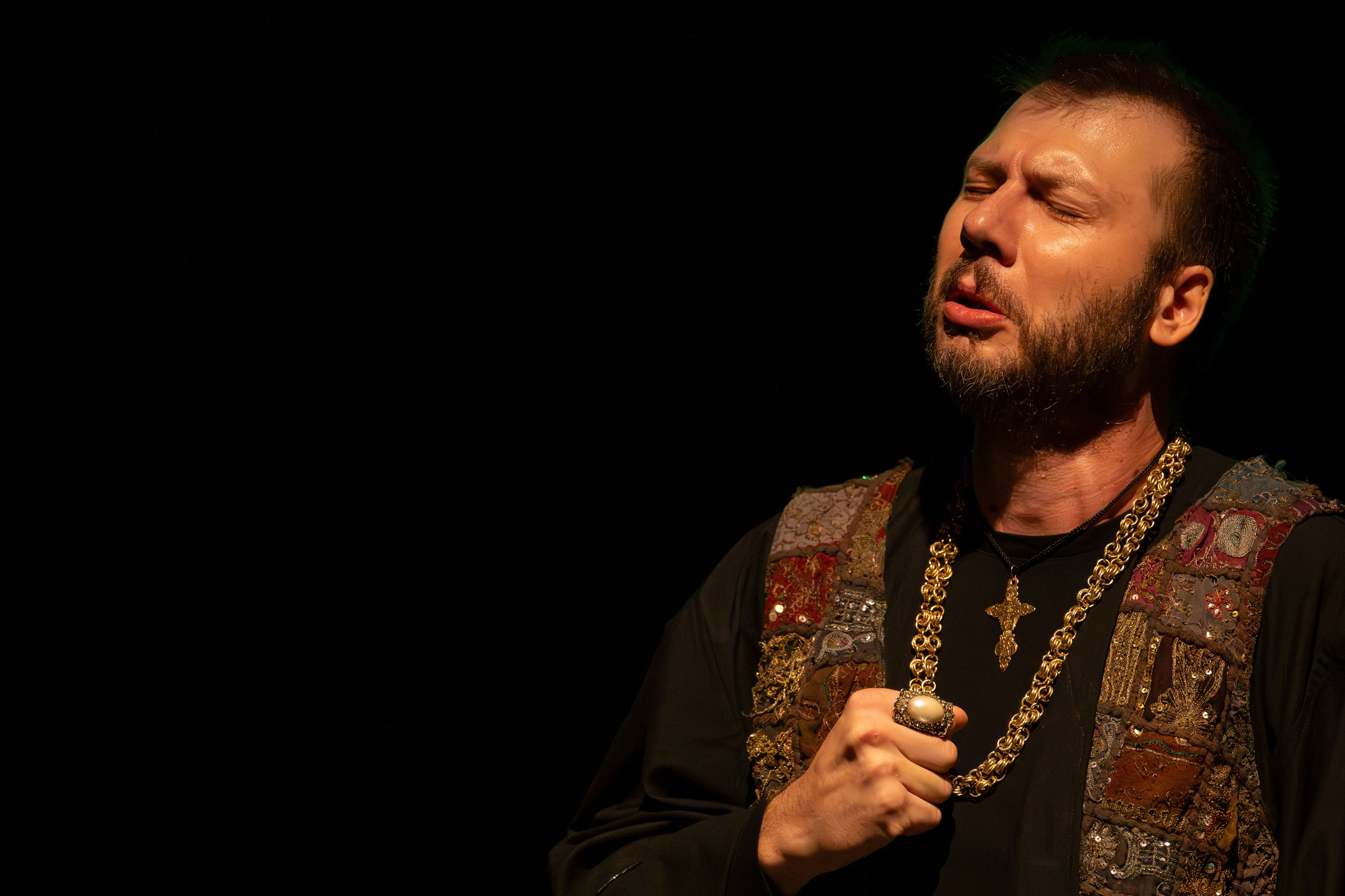 OPERA. ©2026 Adriano Escanhuela Photography