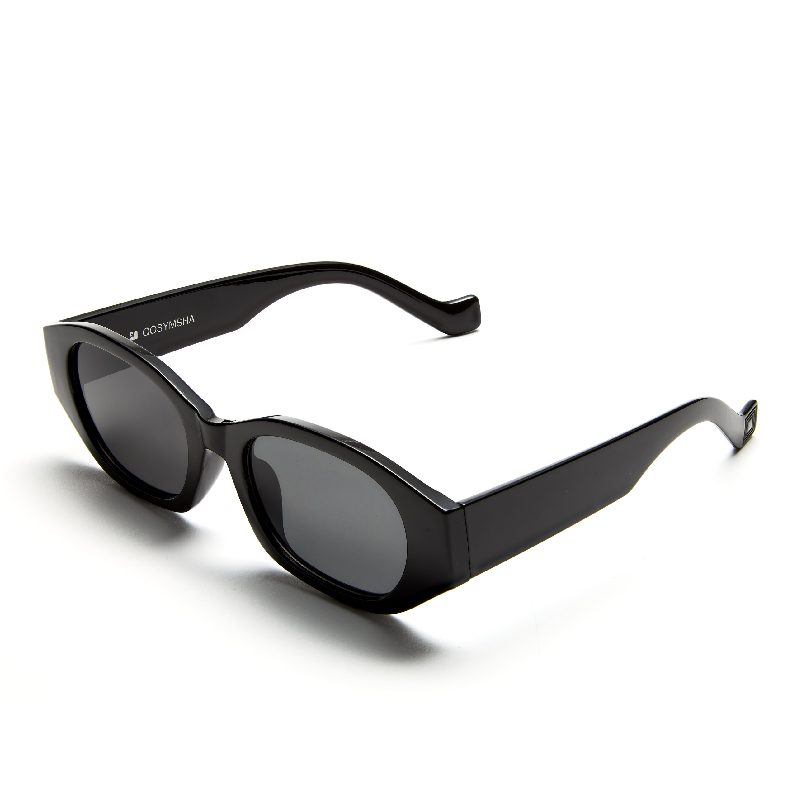 Очки. Предметная фотосъемка в Алматы. Студия фото и видео съемки товаров