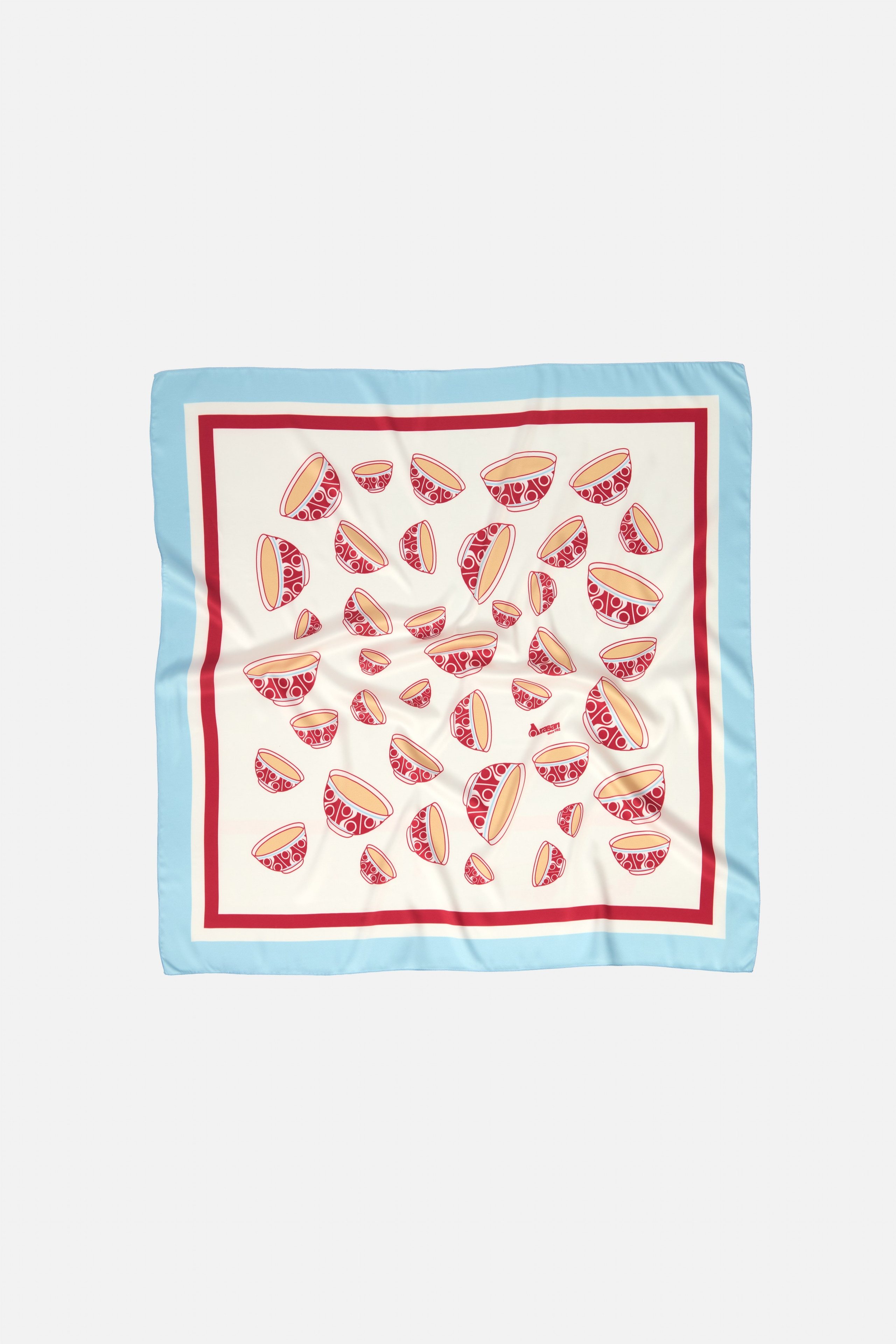 Головные уборы. Предметная фотосъемка в Алматы. Студия фото и видео съемки товаров