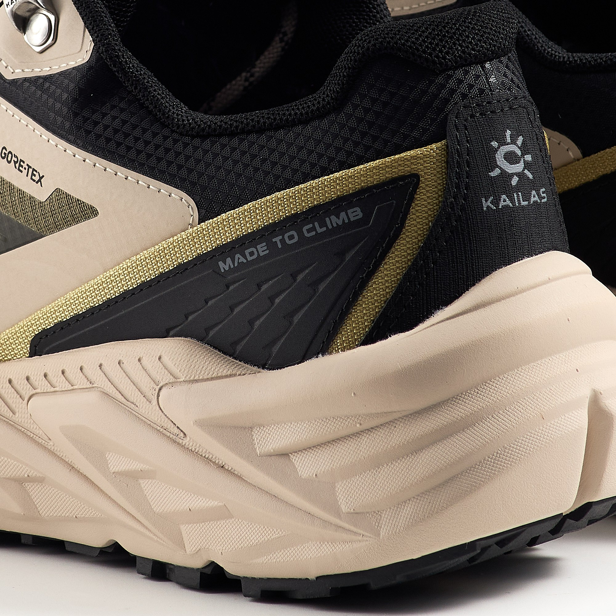 Съёмка обуви. Предметная фотосъемка в Алматы. Студия фото и видео съемки товаров