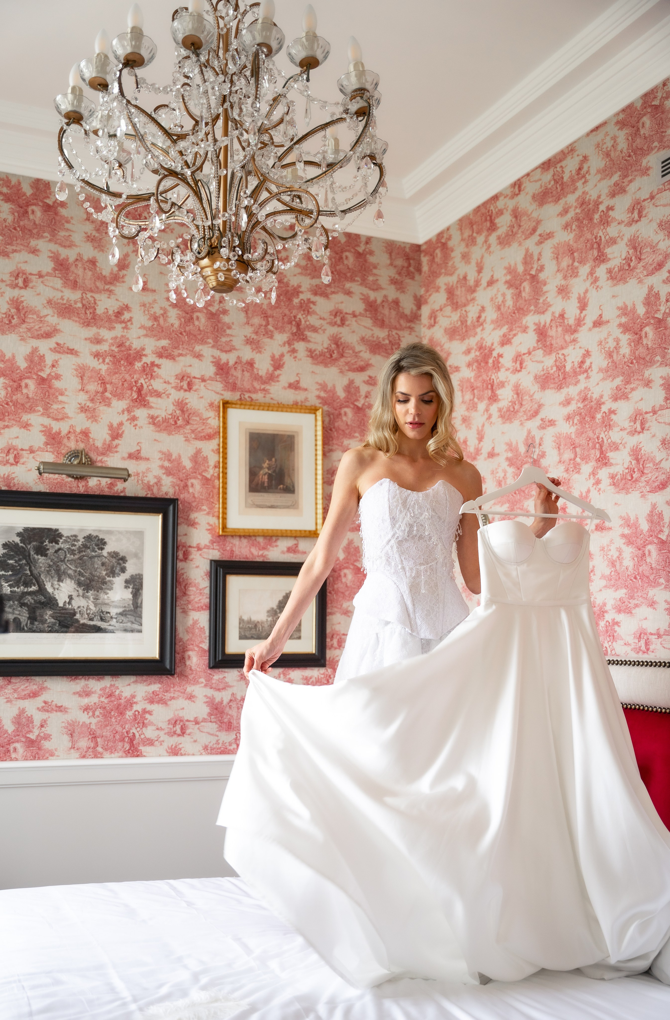 Chateau elopement inspiration. Wedding photographer in Paris Oksana Shum