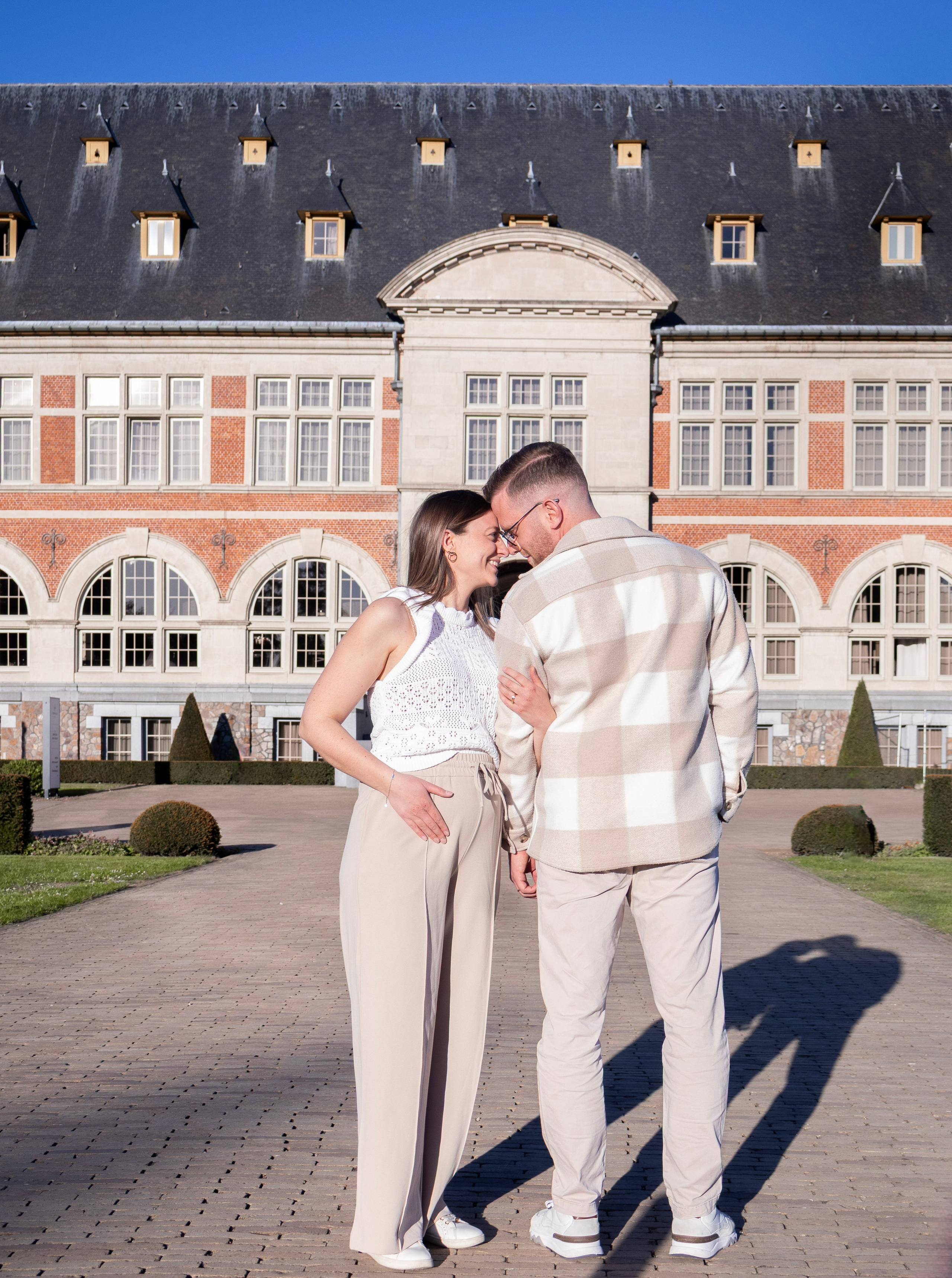 Zwangerschapsaankondiging. Zwangerschapsfotografie, newborn, gezinnen, branding, liefde én geboortefotografie