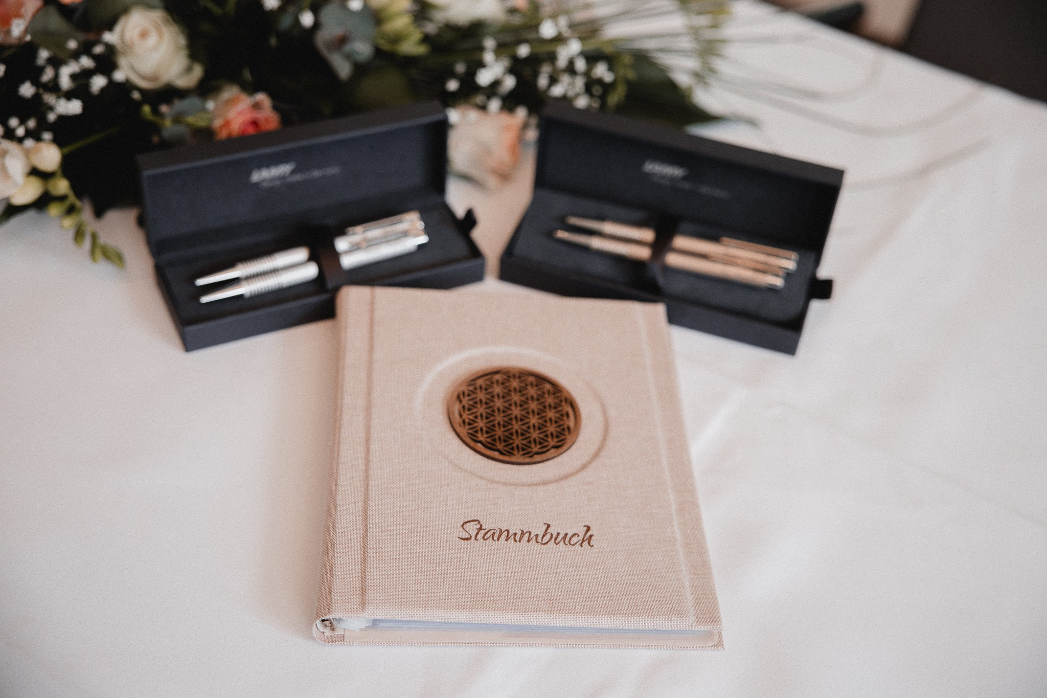 PEGGY & DENNIS | FLETCHER WALDHOTEL NORDRHEIN-WESTFALEN. Photographer in Bochum Dolia Halyna