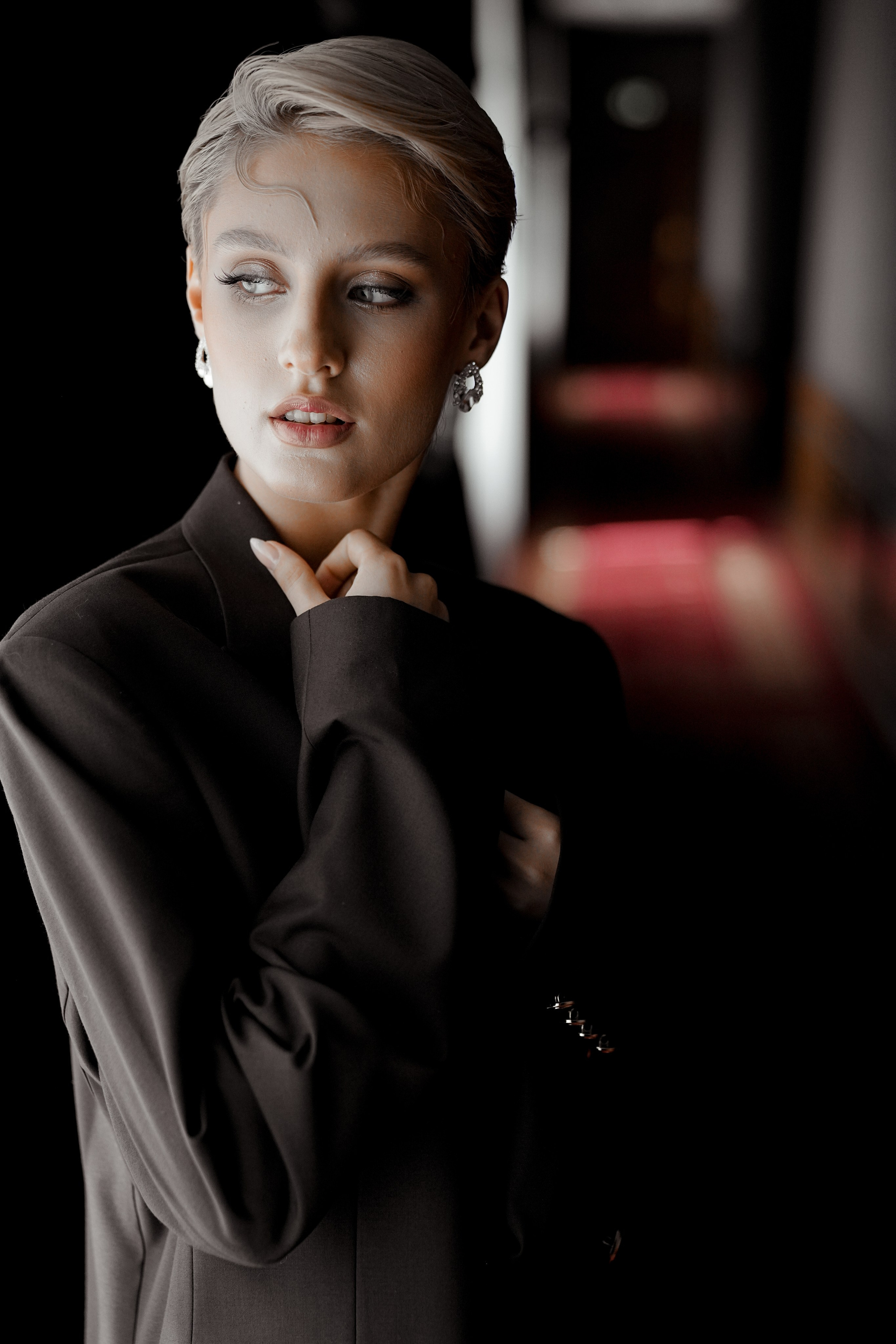 Николь Амир