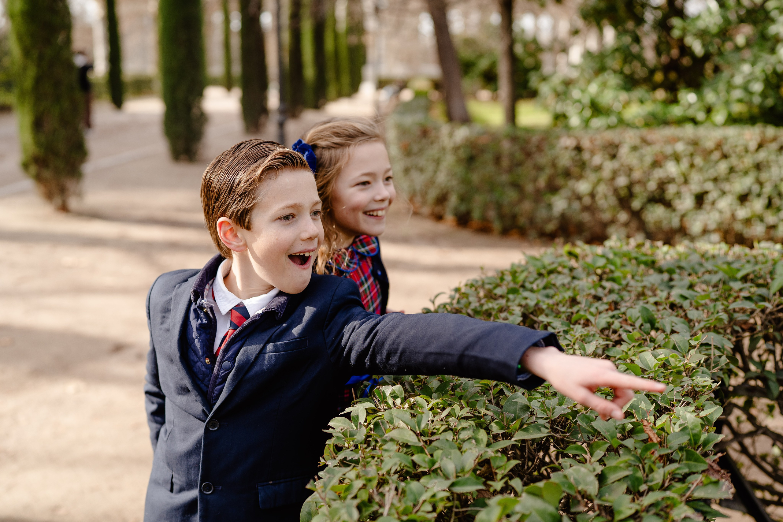 Family photoshoot in Retiro Park. Madrid Photographer for Proposals, Engagements & Families | Anya Petrova