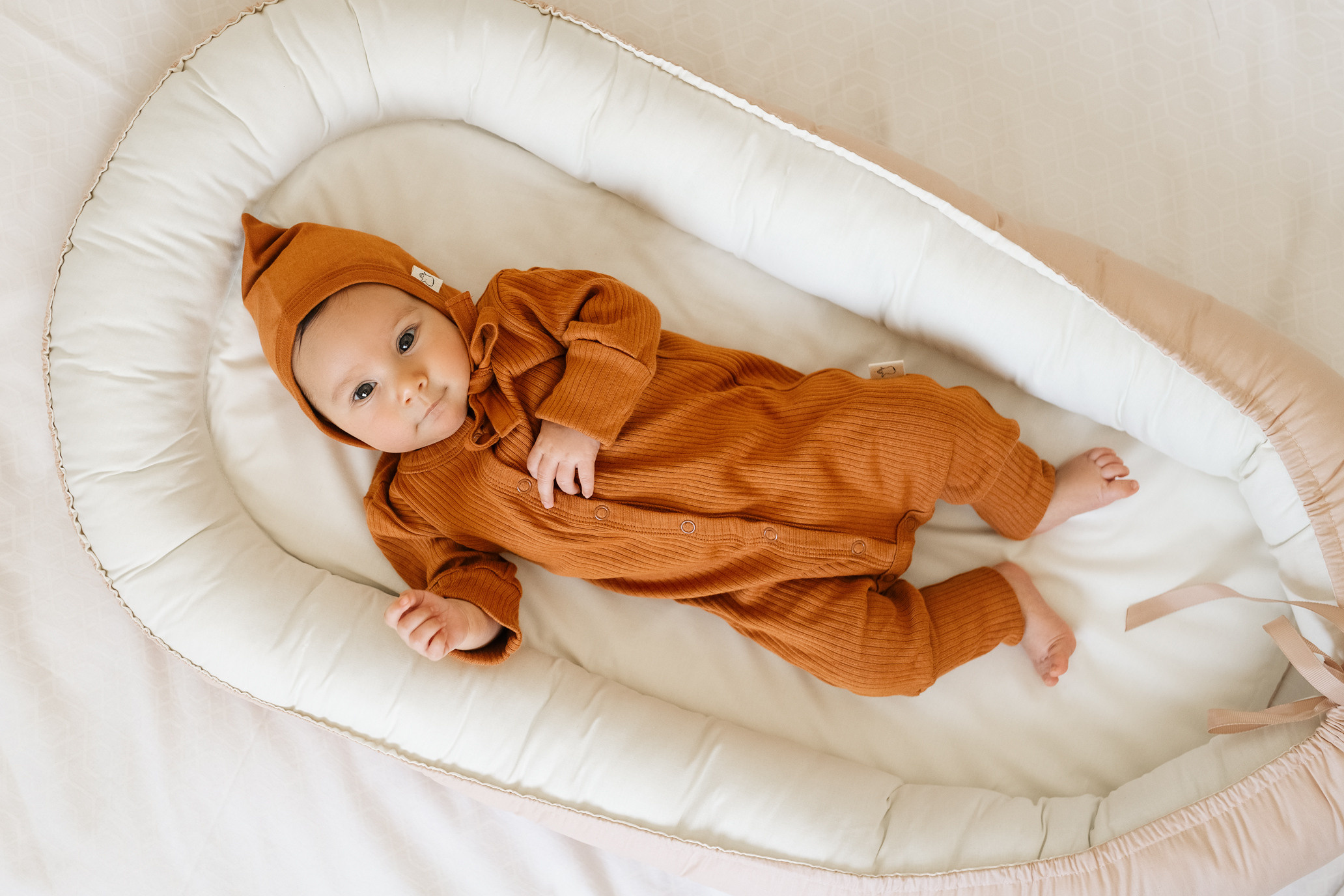 תינוקות מגיל חודשיים. צילומי הריון, ניו בורן, גיל שנה בראשון לציון -Jenya Rosso Photography