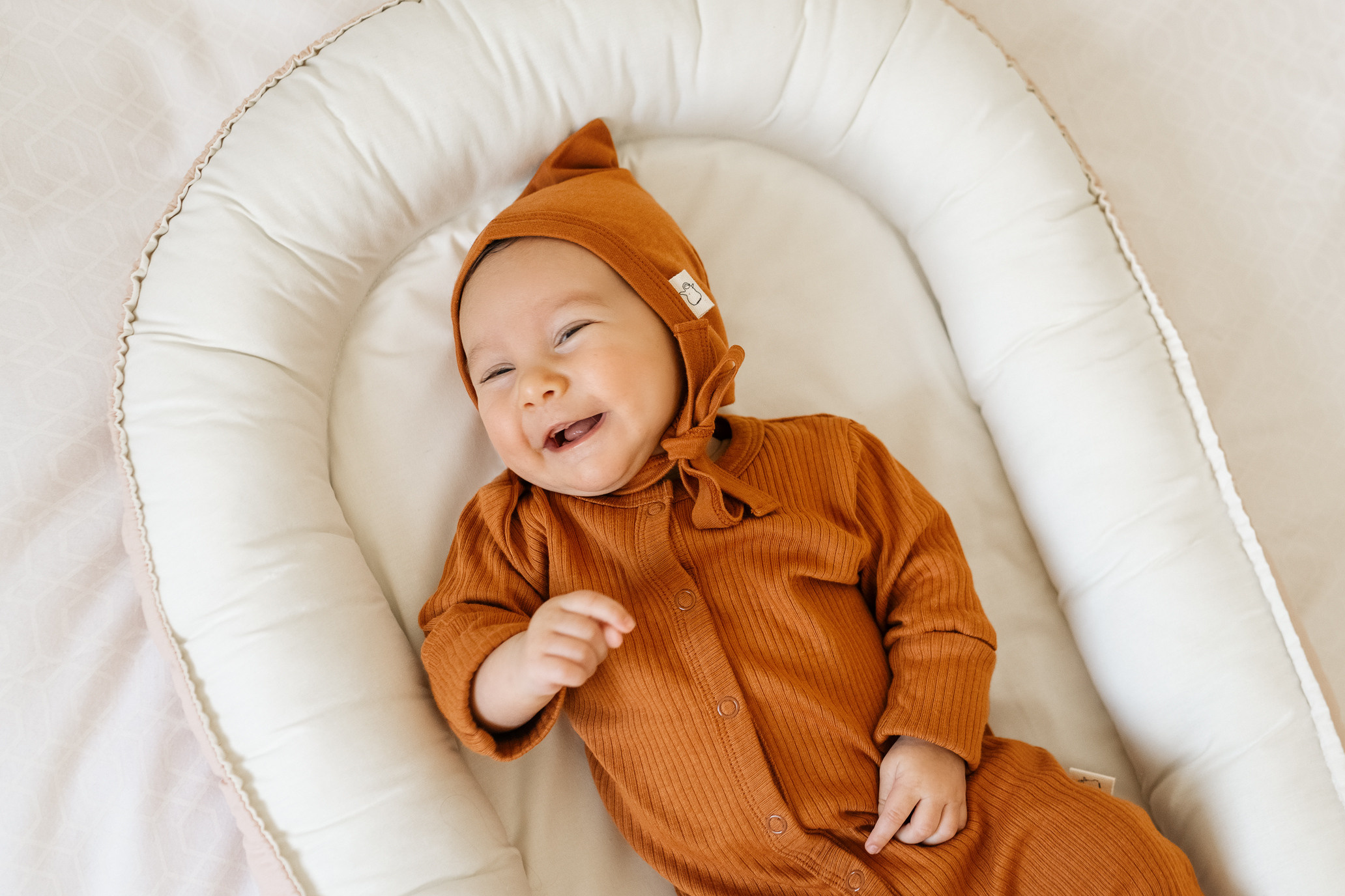 תינוקות מגיל חודשיים. צילומי הריון, ניו בורן, גיל שנה בראשון לציון -Jenya Rosso Photography