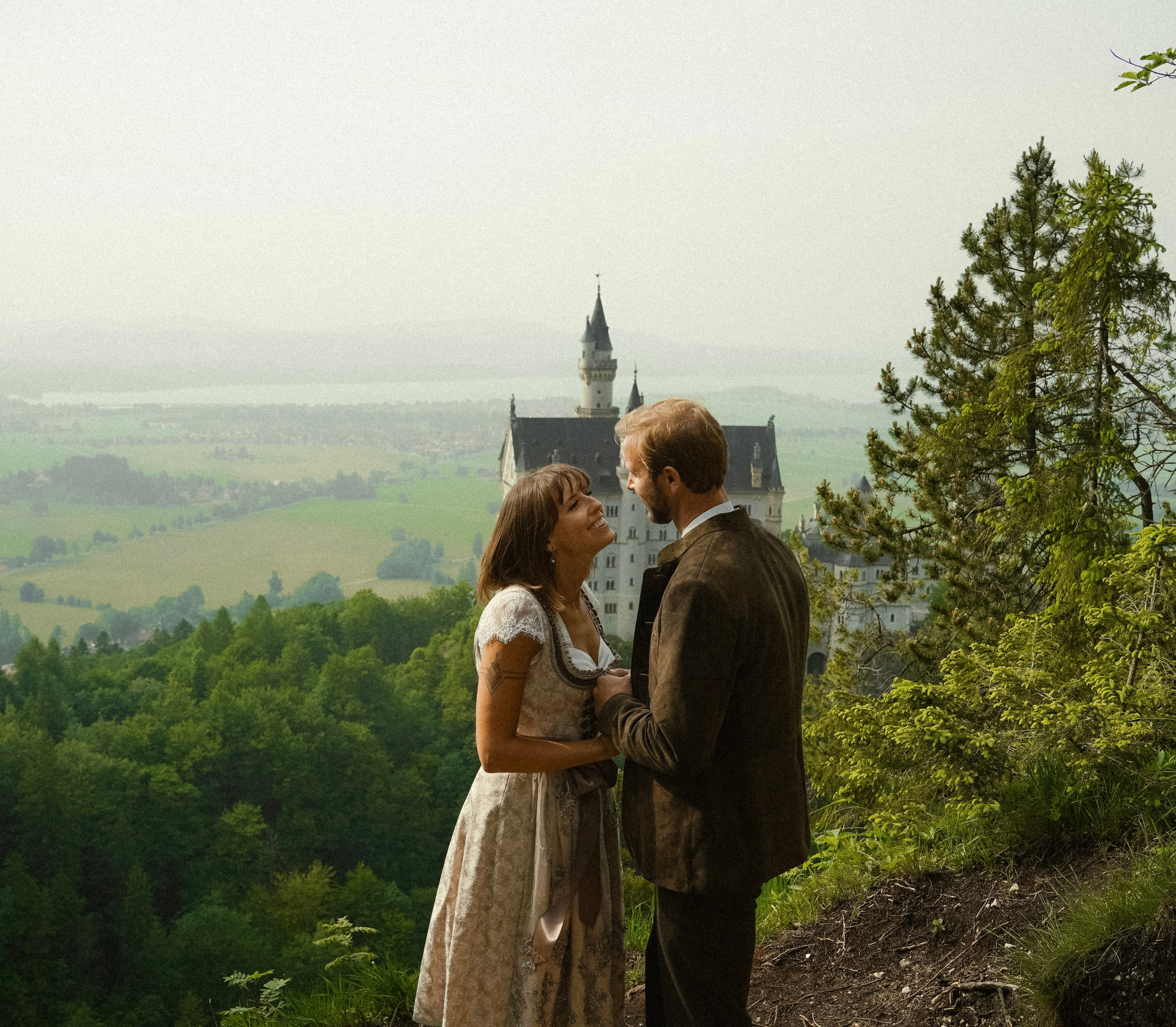 Castle Neuschwanstein / Schwangau. Couple & wedding photographer based in Bavaria Germany Alps I ForLoveLegends