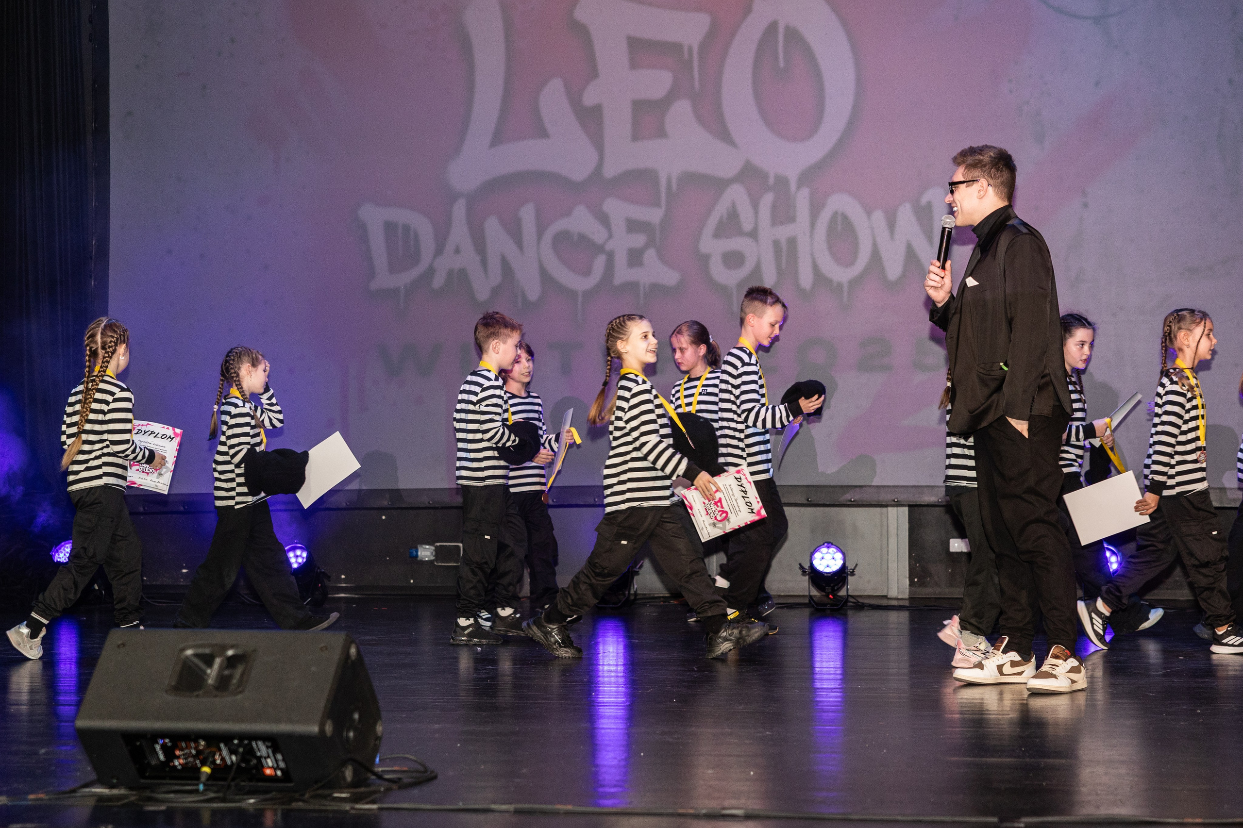 LEO DANCE SHOW WINTER 2025. Семейный и детский фотограф в Варшаве Мила Бобровская