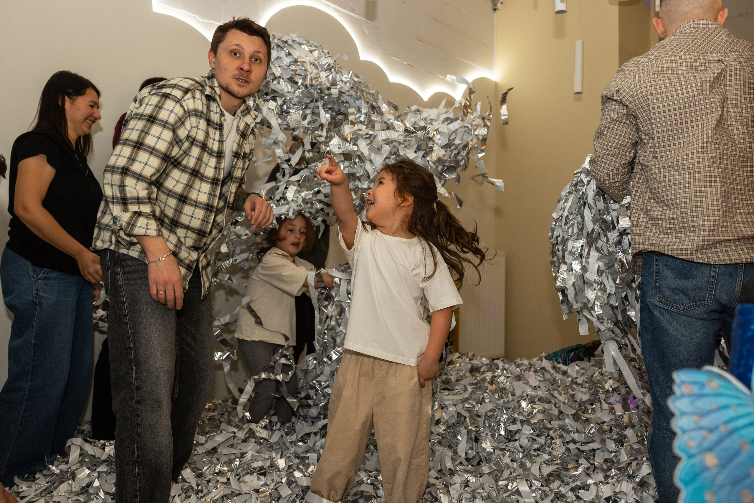 День рождения Артёма 24 января 2026 года. Семейный и детский фотограф в Варшаве Мила Бобровская