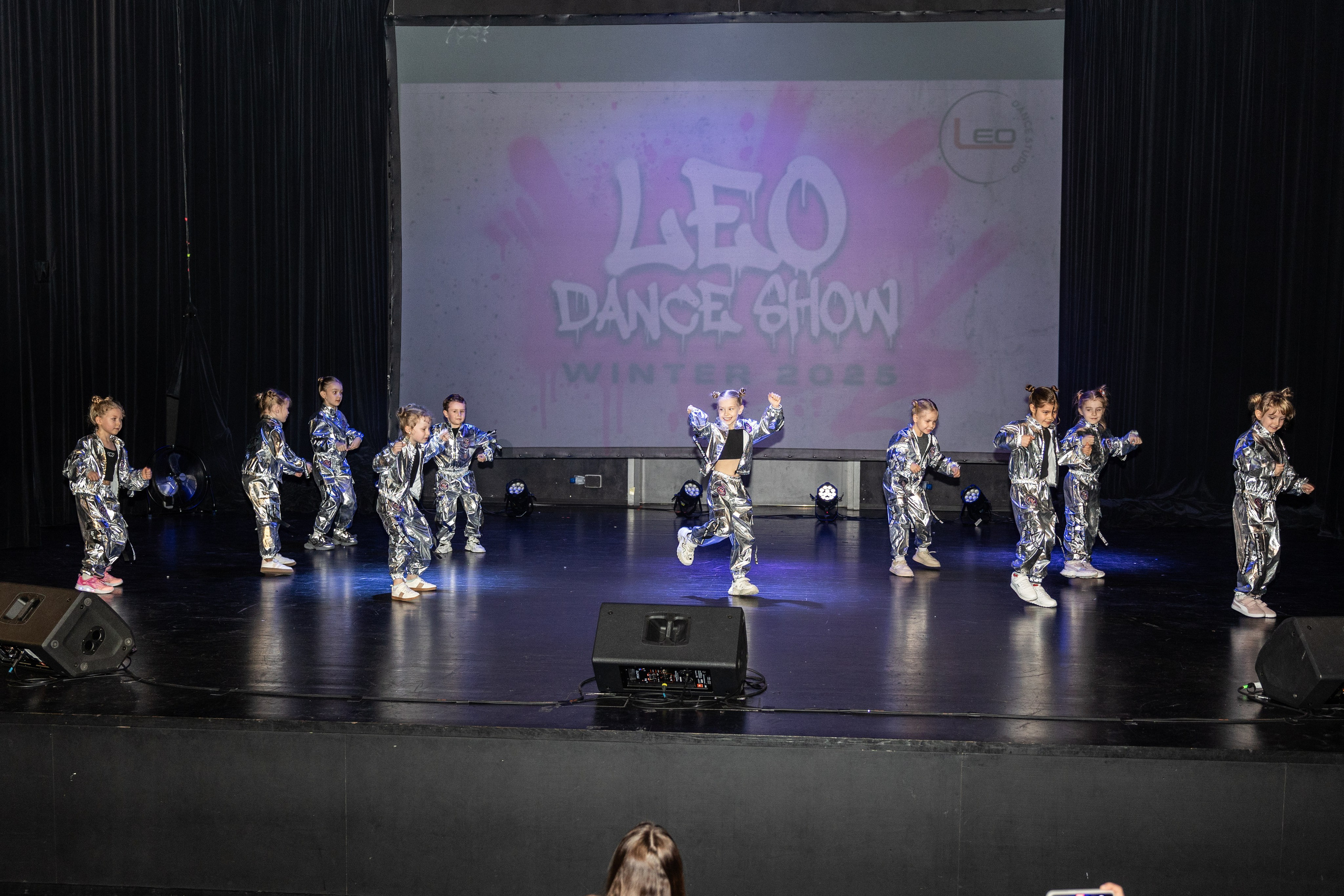 LEO DANCE SHOW WINTER 2025. Семейный и детский фотограф в Варшаве Мила Бобровская