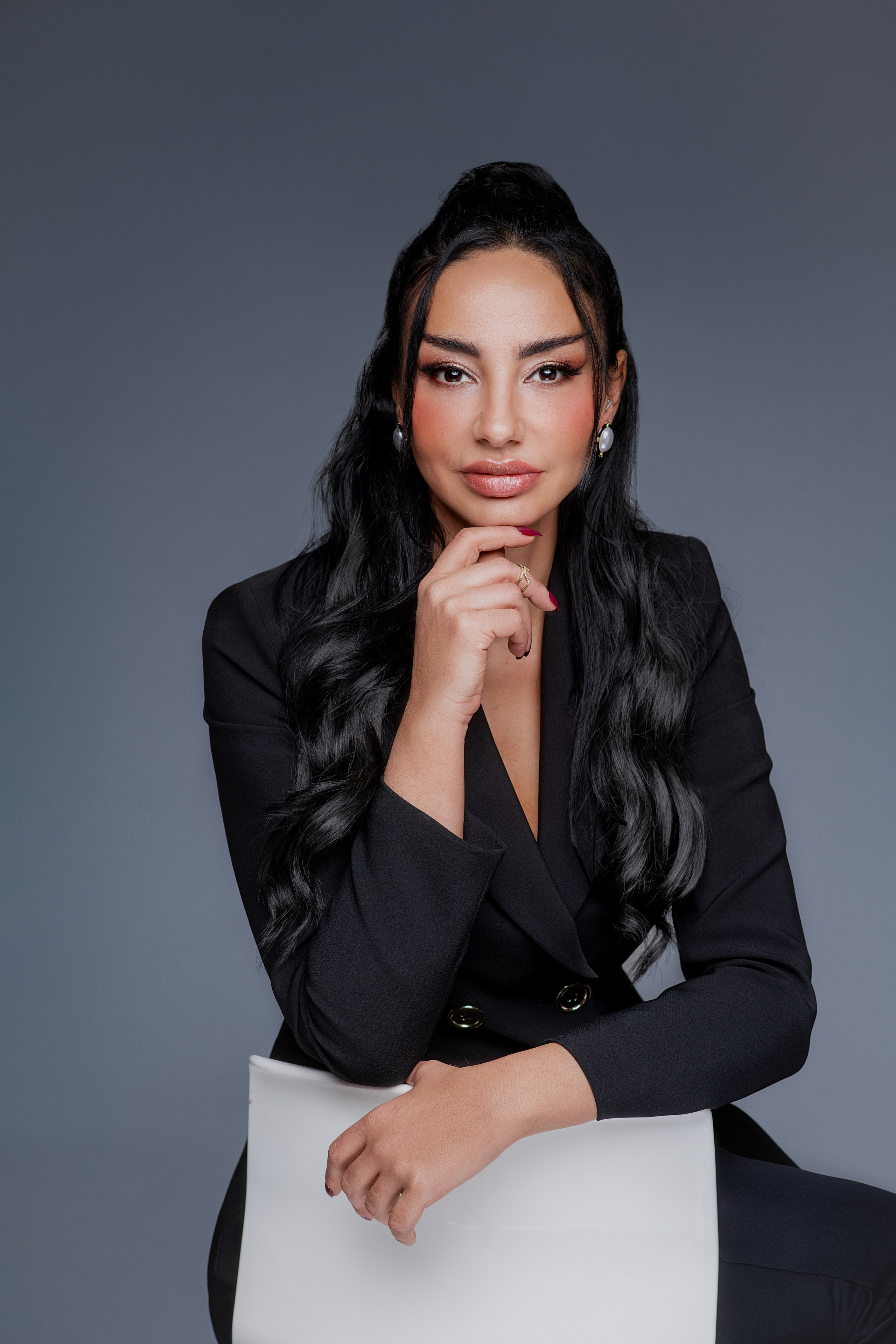 Özlem. Meisha Photo