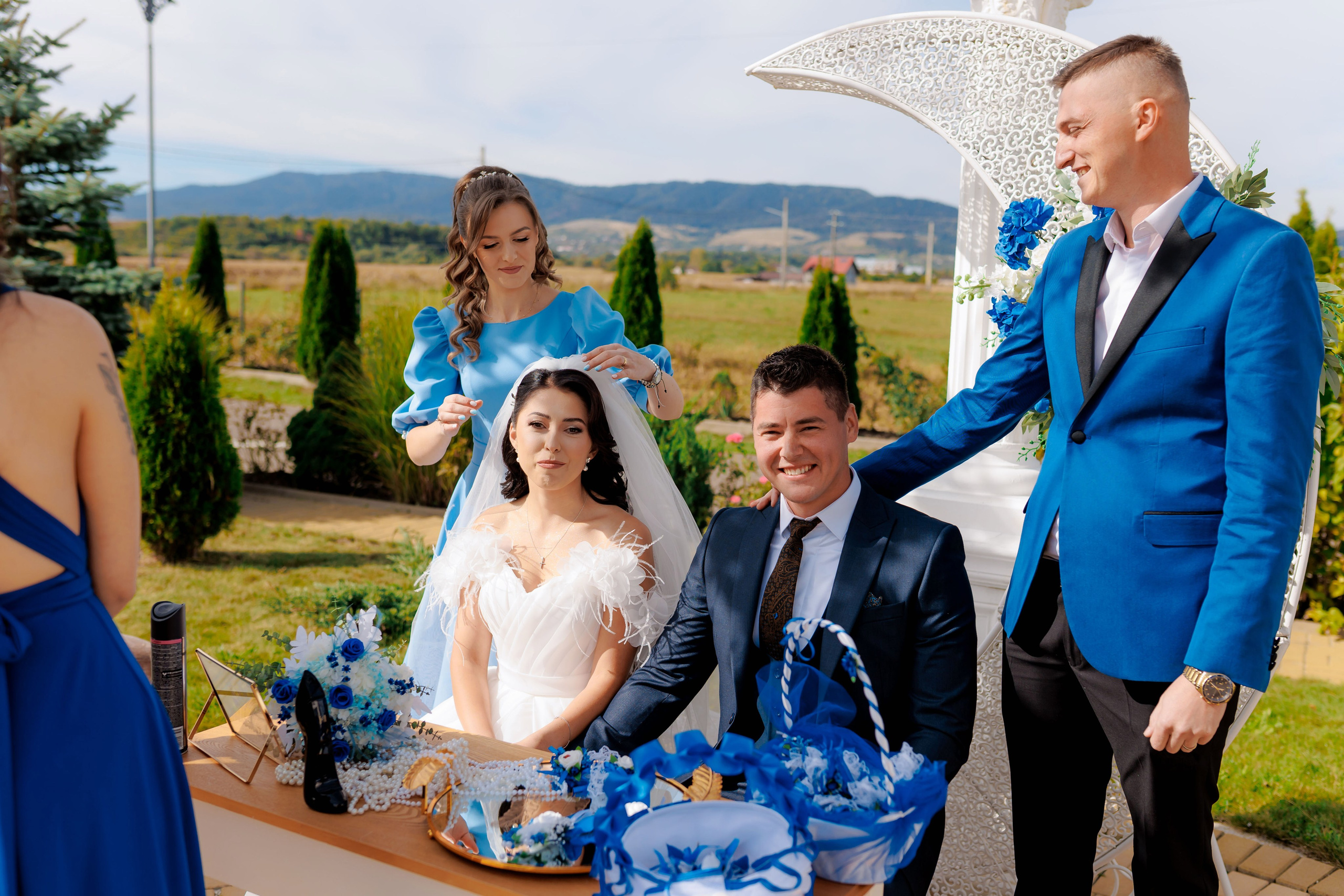 Loredana & Emilian – Ziua Nunții | Videografie - fotografie Botez Suceava, Iași, Botoșani. Servicii foto-video profesionale, pentru momente de neuitat