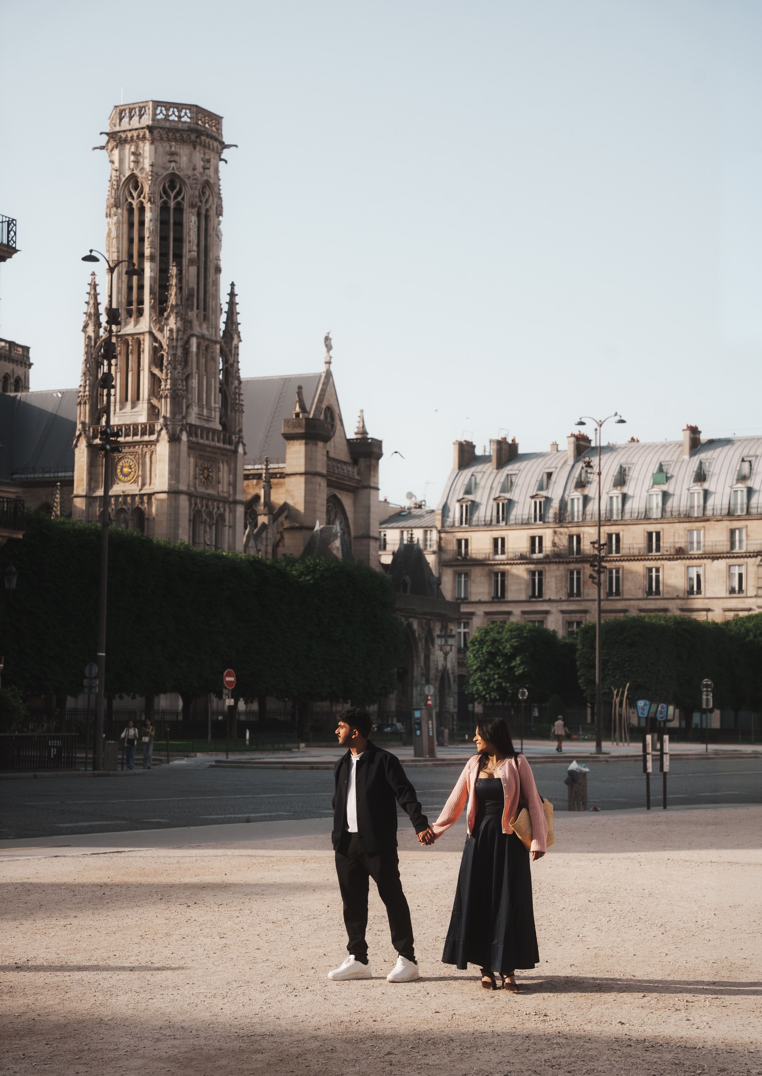 Spring Couple Photoshoot in Paris