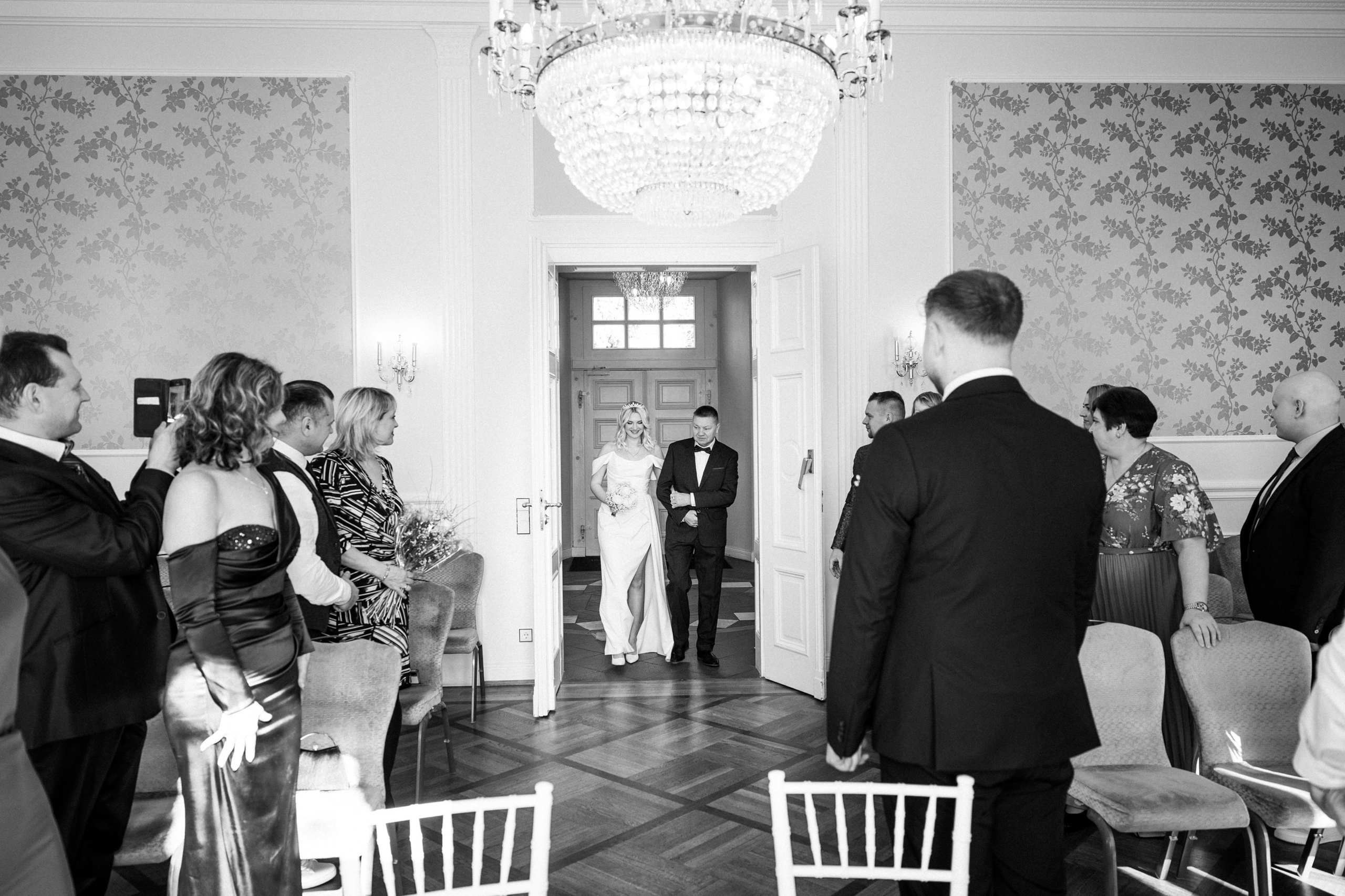 Standesamtliche Trauung Ovelgönne – Natürliche Hochzeitsfotos & Emotionale Reportagen!. Hochzeitsfotografin in Gütersloh | Authentische Hochzeitsreportagen | TK Photographie