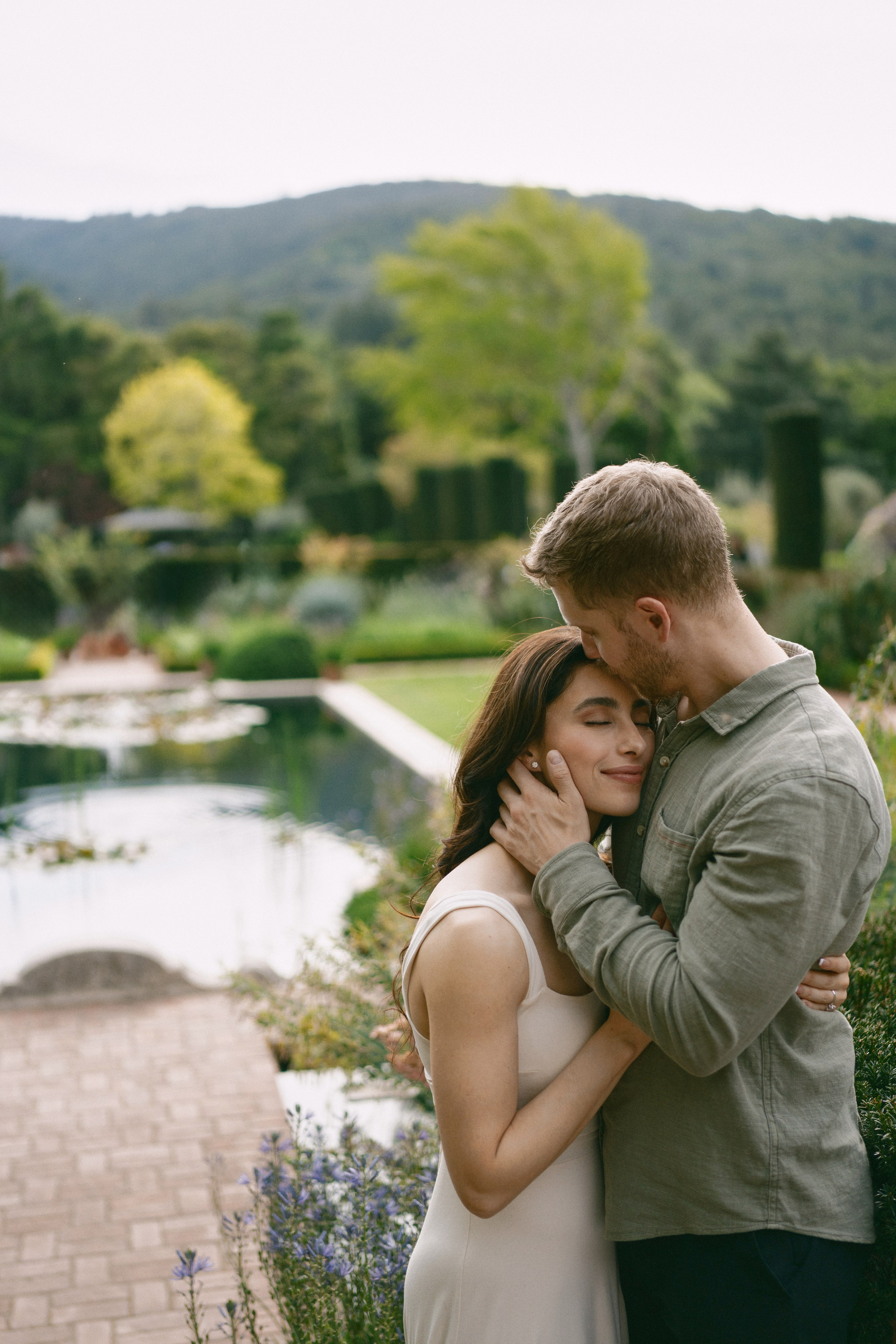 Engagement at Filoli Historic House & World-Class Garden. Wedding Photography & Videography Team in California, Los Angeles, San Francisco, San Diego and Travel