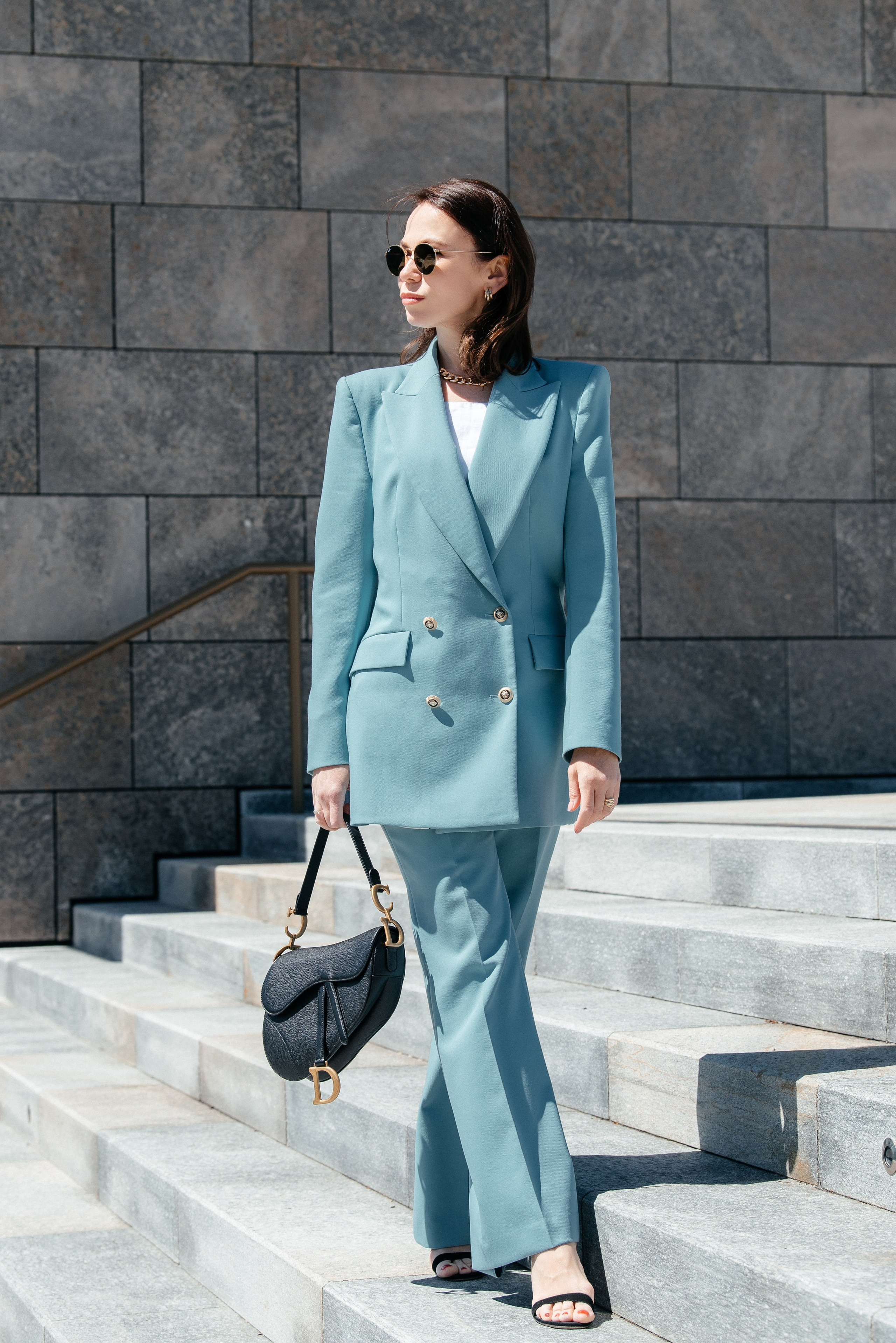 PEOPLE. Hallo! Ich bin Elena und arbeite als Immobilienfotografin