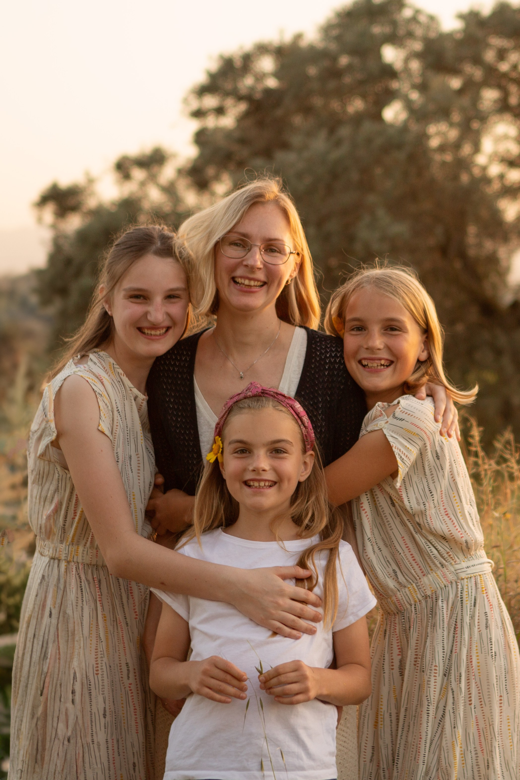 Family Lifestyle Outdoors. Фотограф беременности и новорожденных на Кипре Анна Милосова